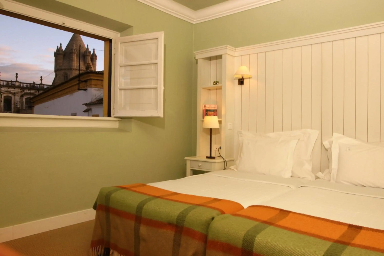 Pousada Convento de Evora - Historic Hotel