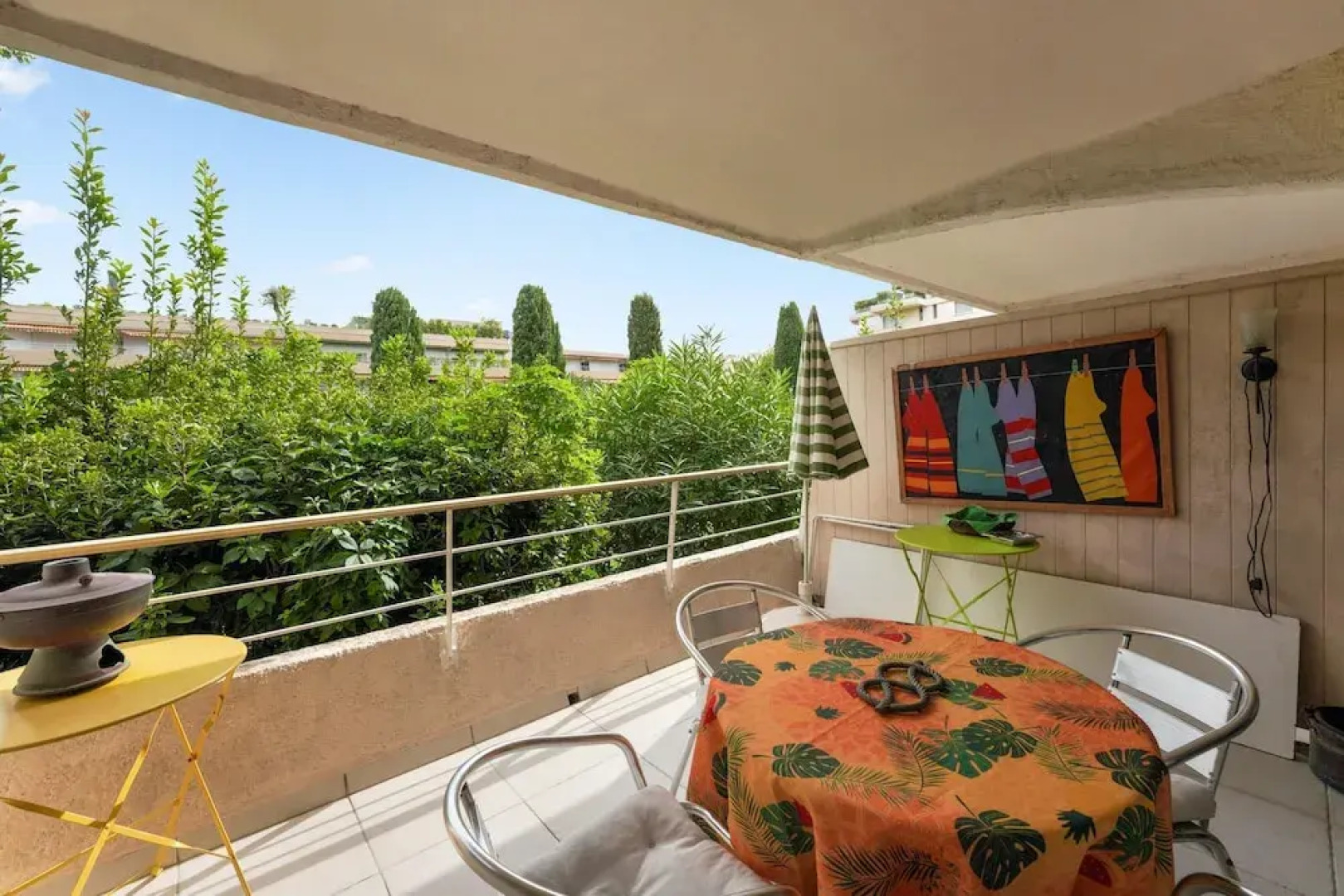 Studio in Saint-tropez, With Pool Access and Enclosed Garden - 800 m F