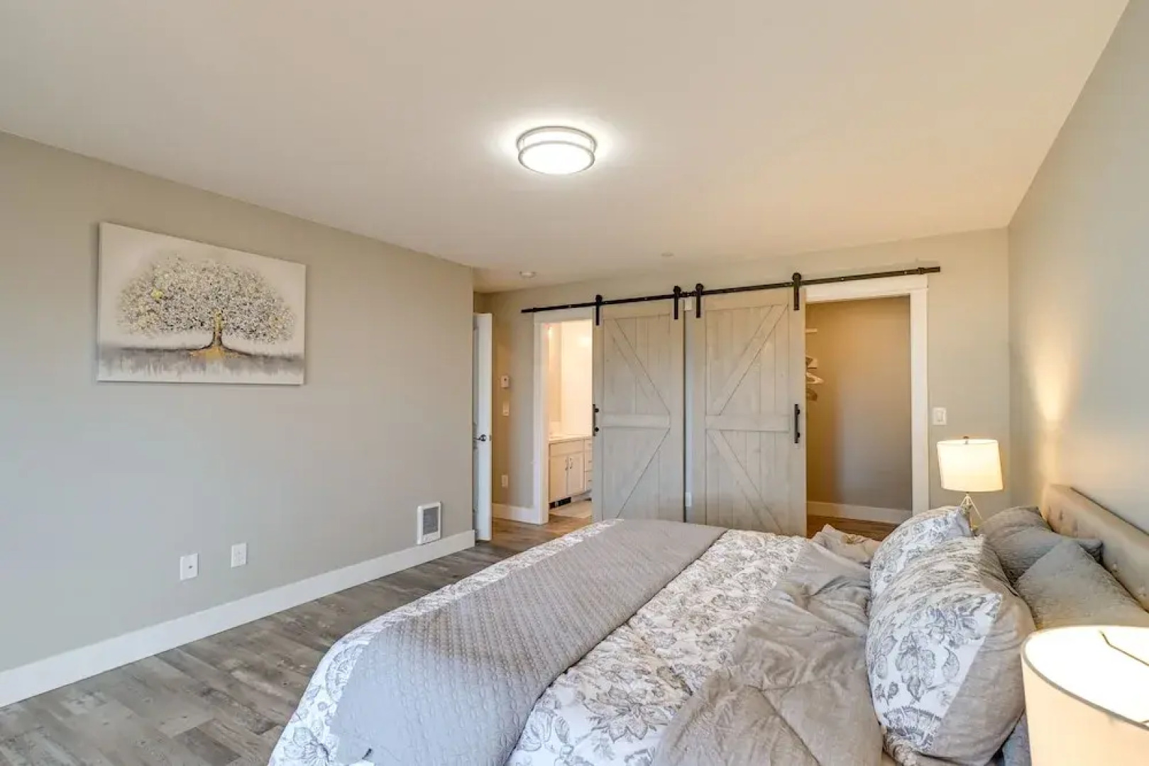 Ocean Shores Home w/ Game Room - Walk to Beaches!