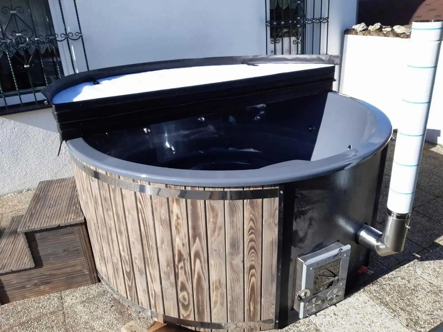 Secluded Holiday Home in Kraslice with Sauna, bubble bath