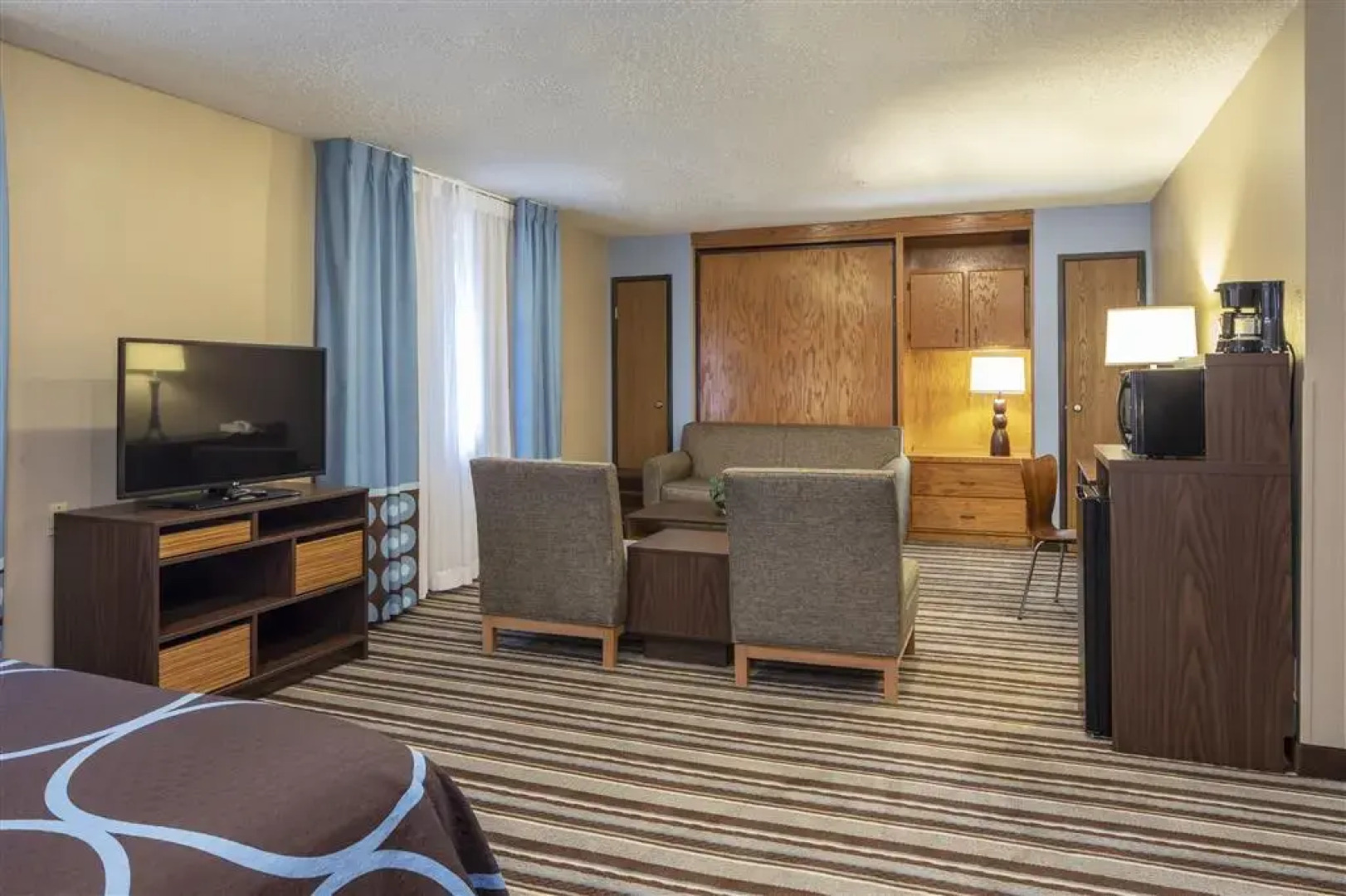 Super 8 Steubenville