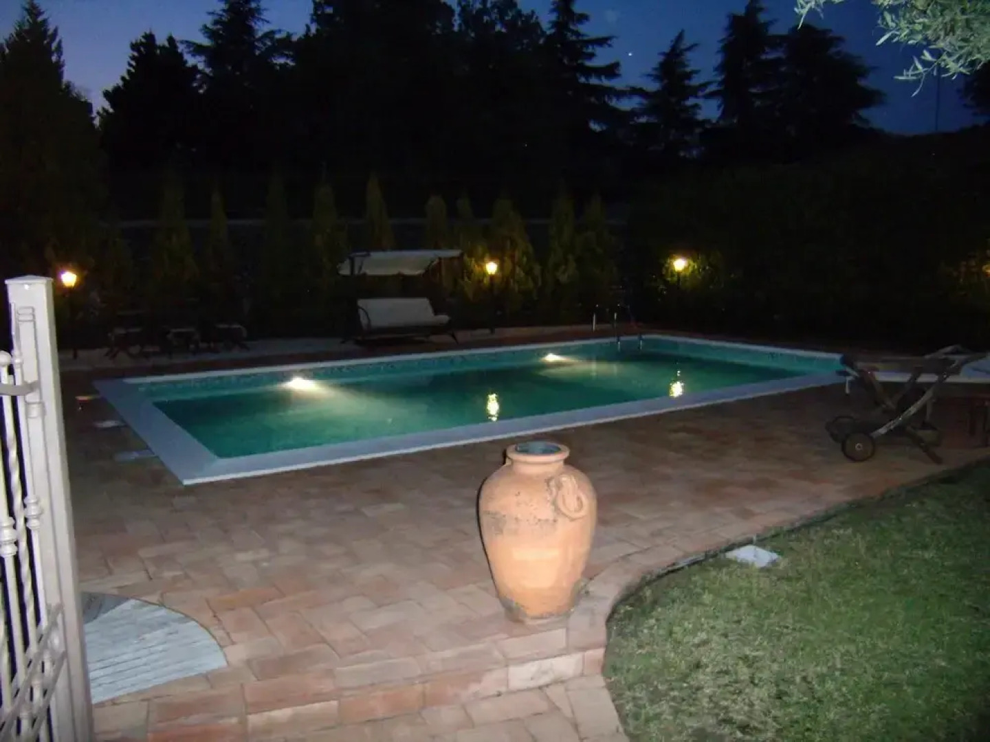 Papavero Rosso - Villa at the Foot of Mount Etna With Private Pool