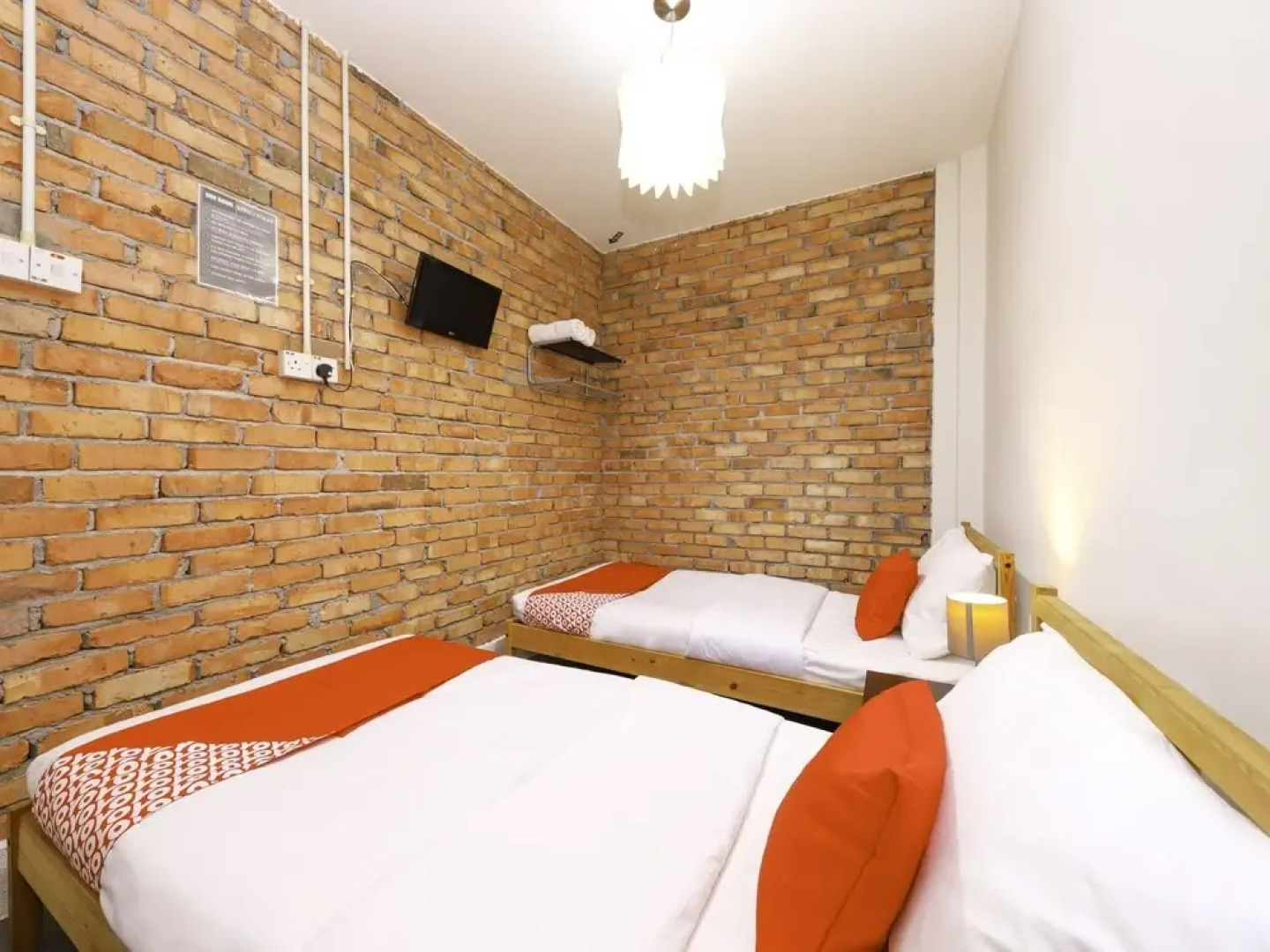 OYO 696 Bata Merah Boutique Hotel