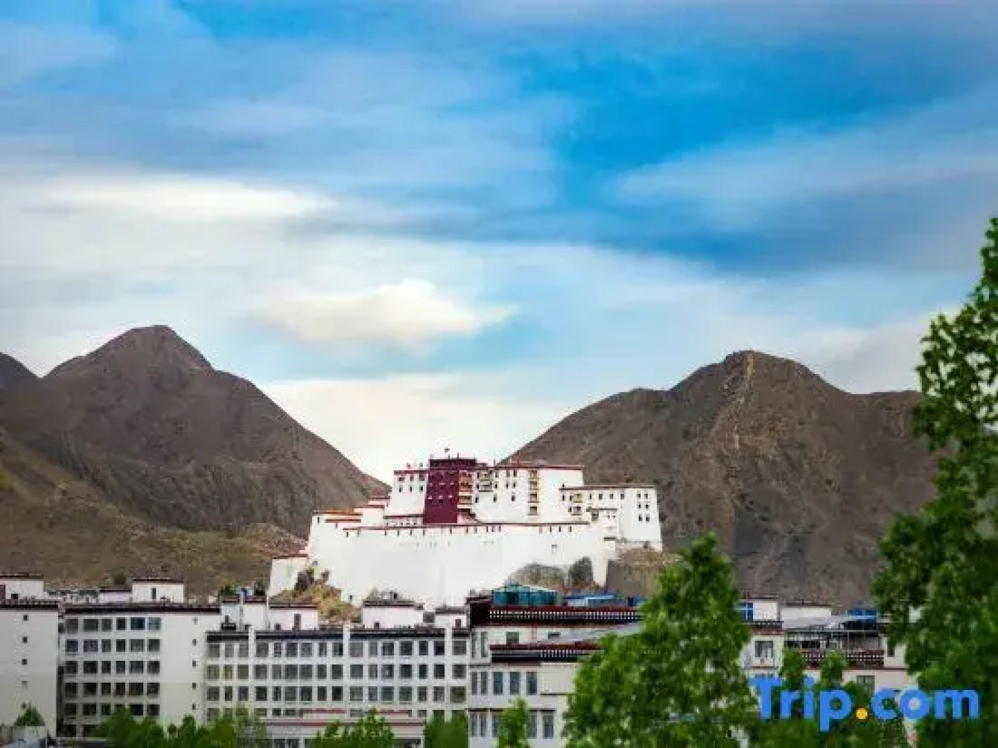 Yongze Lakeside International Hotel