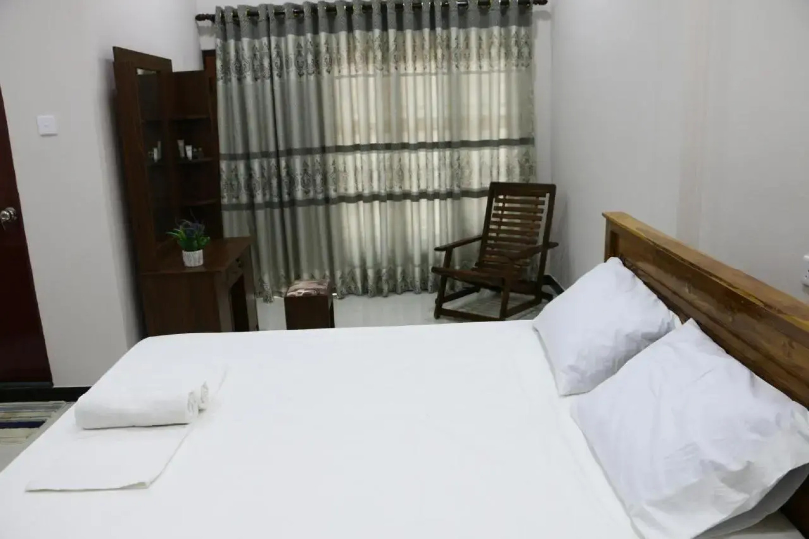 Thisha Hotel