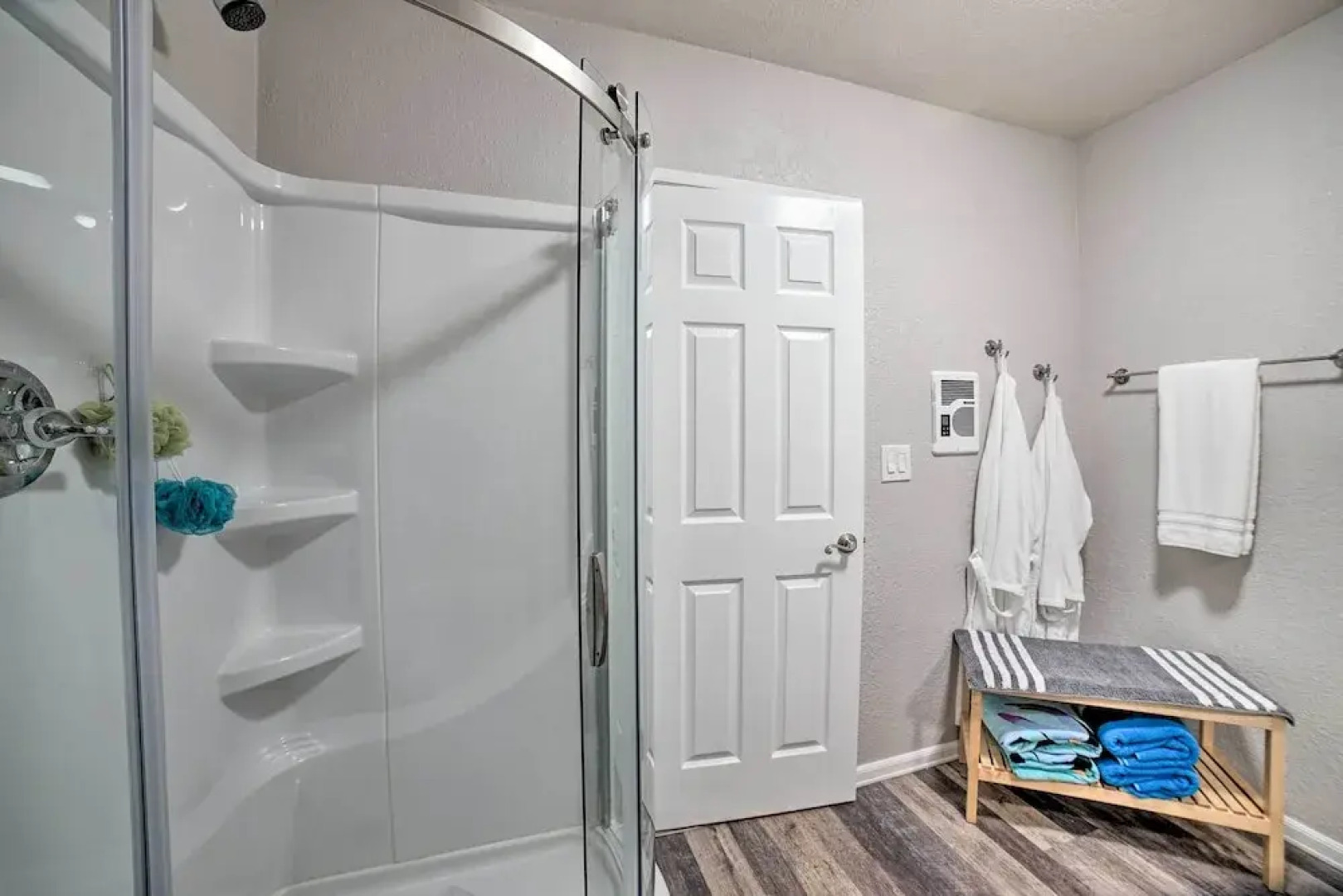 Lovely Snohomish Studio Near Boating & Hiking