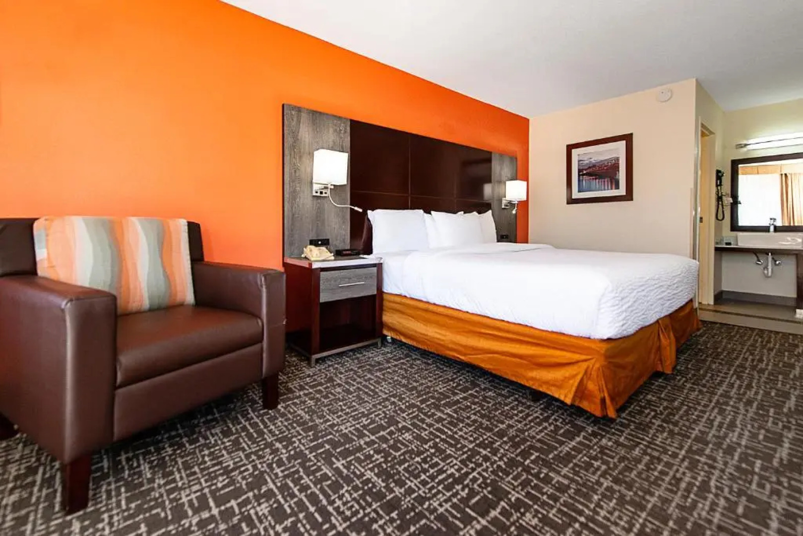 Rodeway Inn & Suites