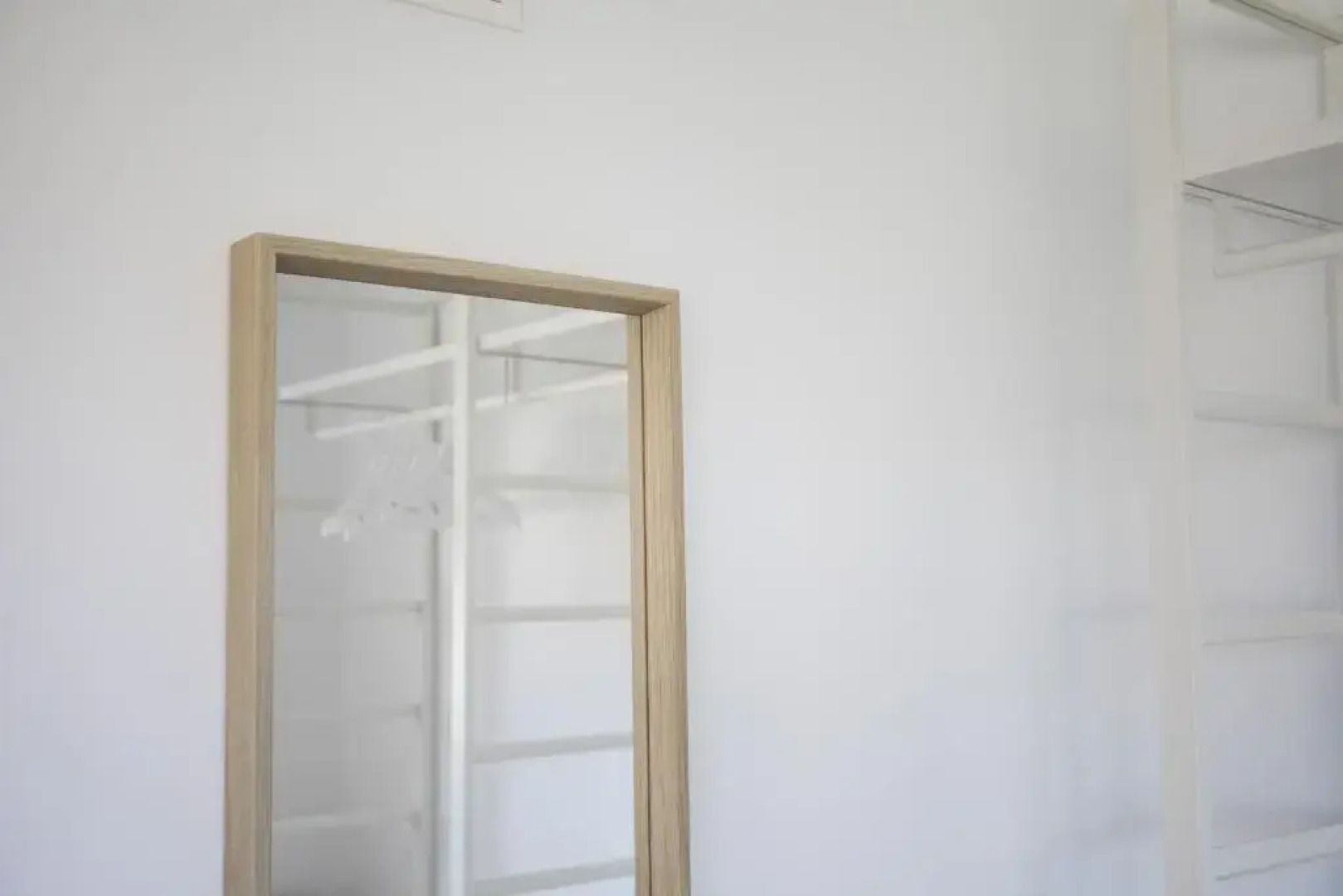 OLABIDE 2 by Smiling Rentals