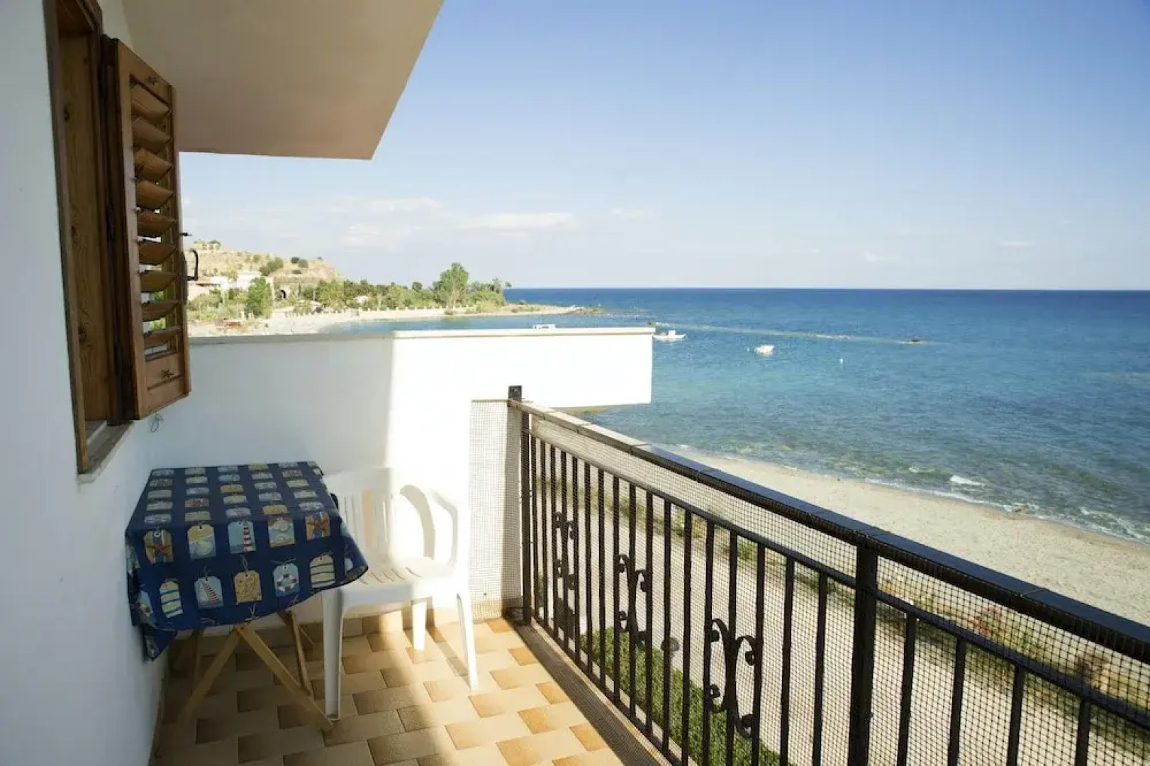 Apartment With 2 Bedrooms in Palizzi Marina, With Wonderful sea View and Enclosed Garden - 10 m From the Beach