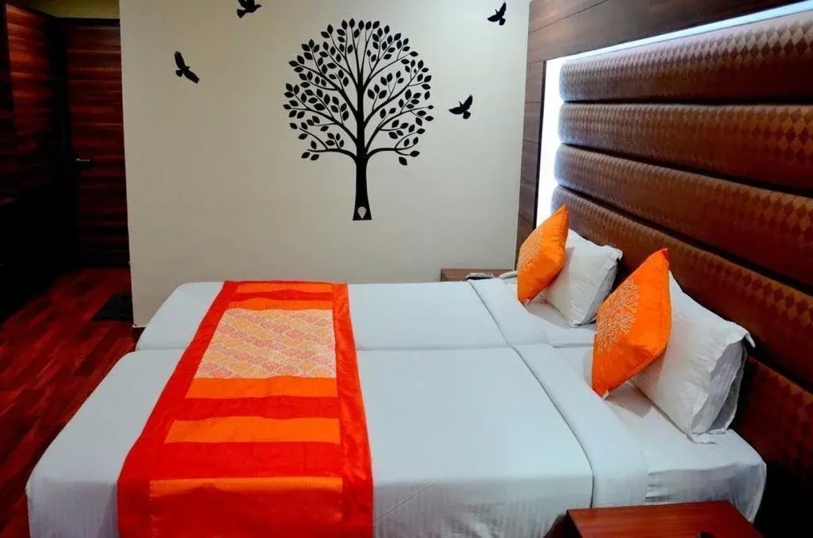 Hotel Geetika Galaxy