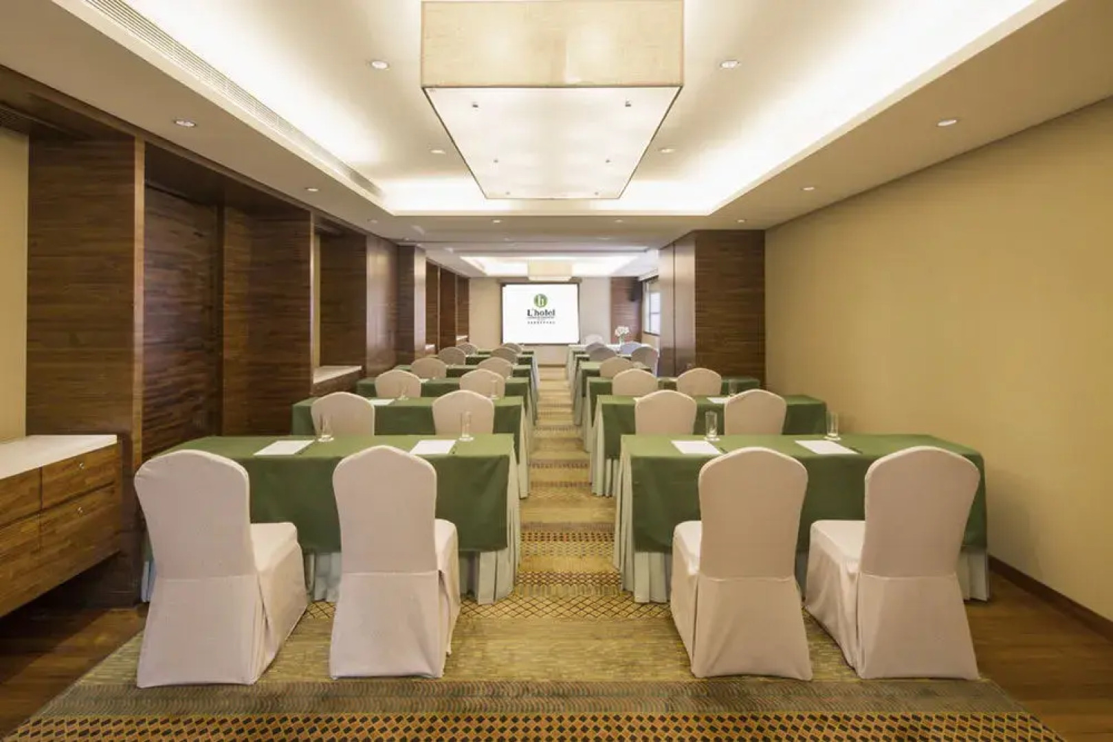 Nina Hotel Causeway Bay