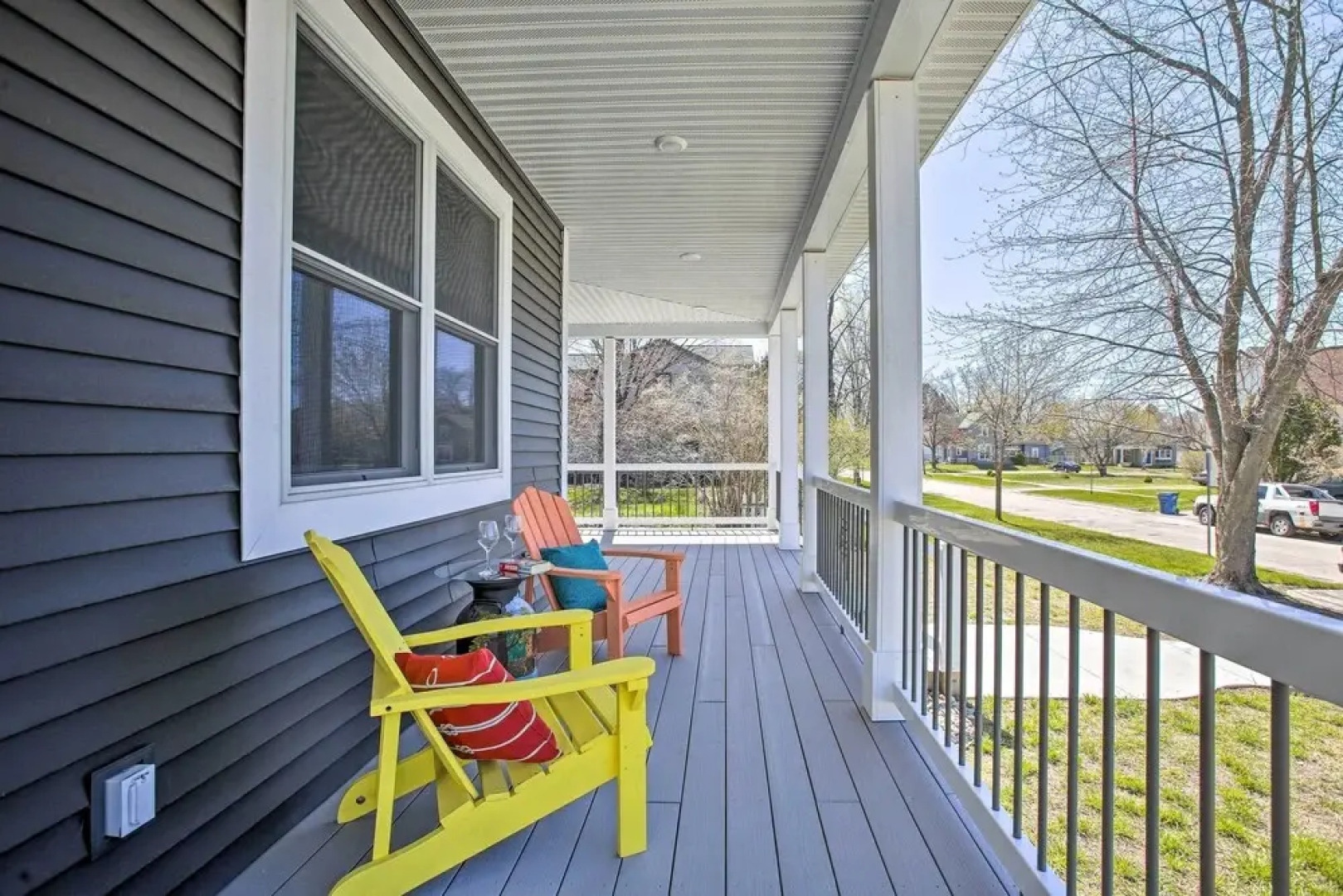 Dtwn Ludington Apt w/ Fire Pit: Day Trip to Slopes