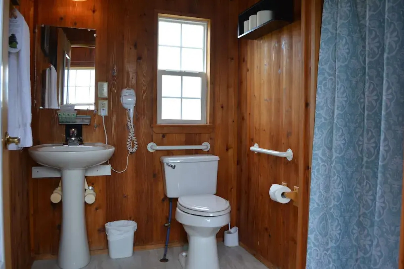 Black Walnut Point Inn