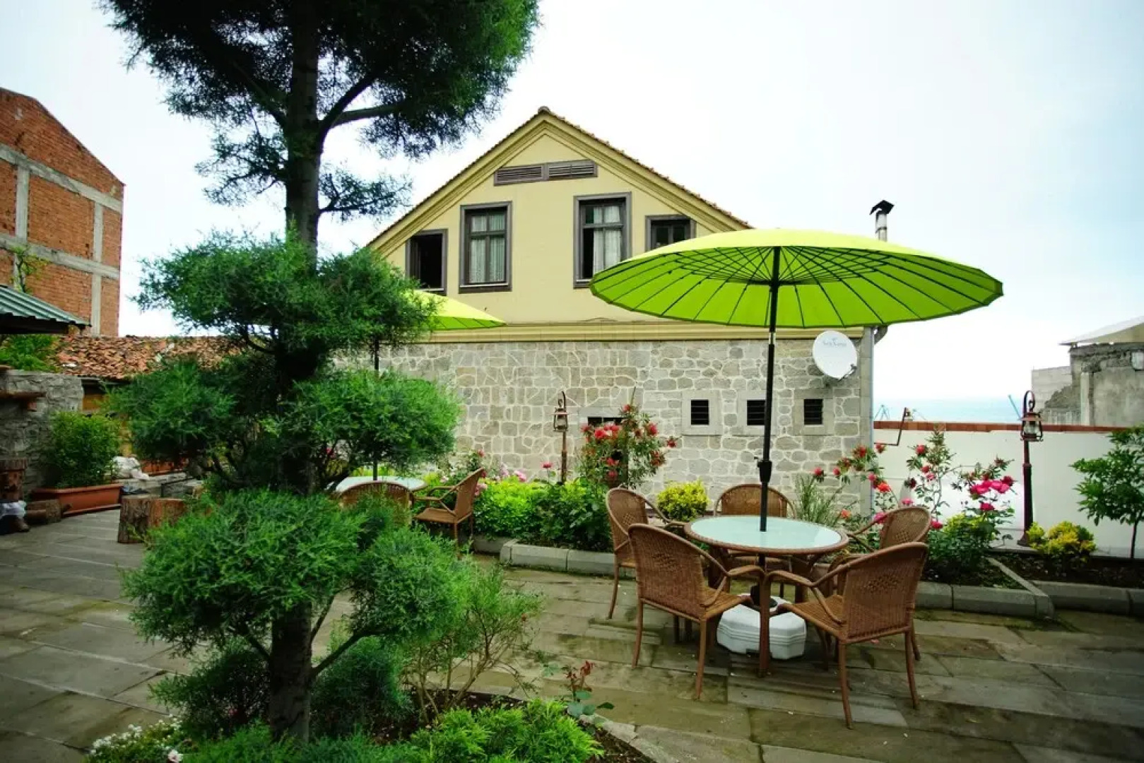 Otel Tahir Aga Konagi