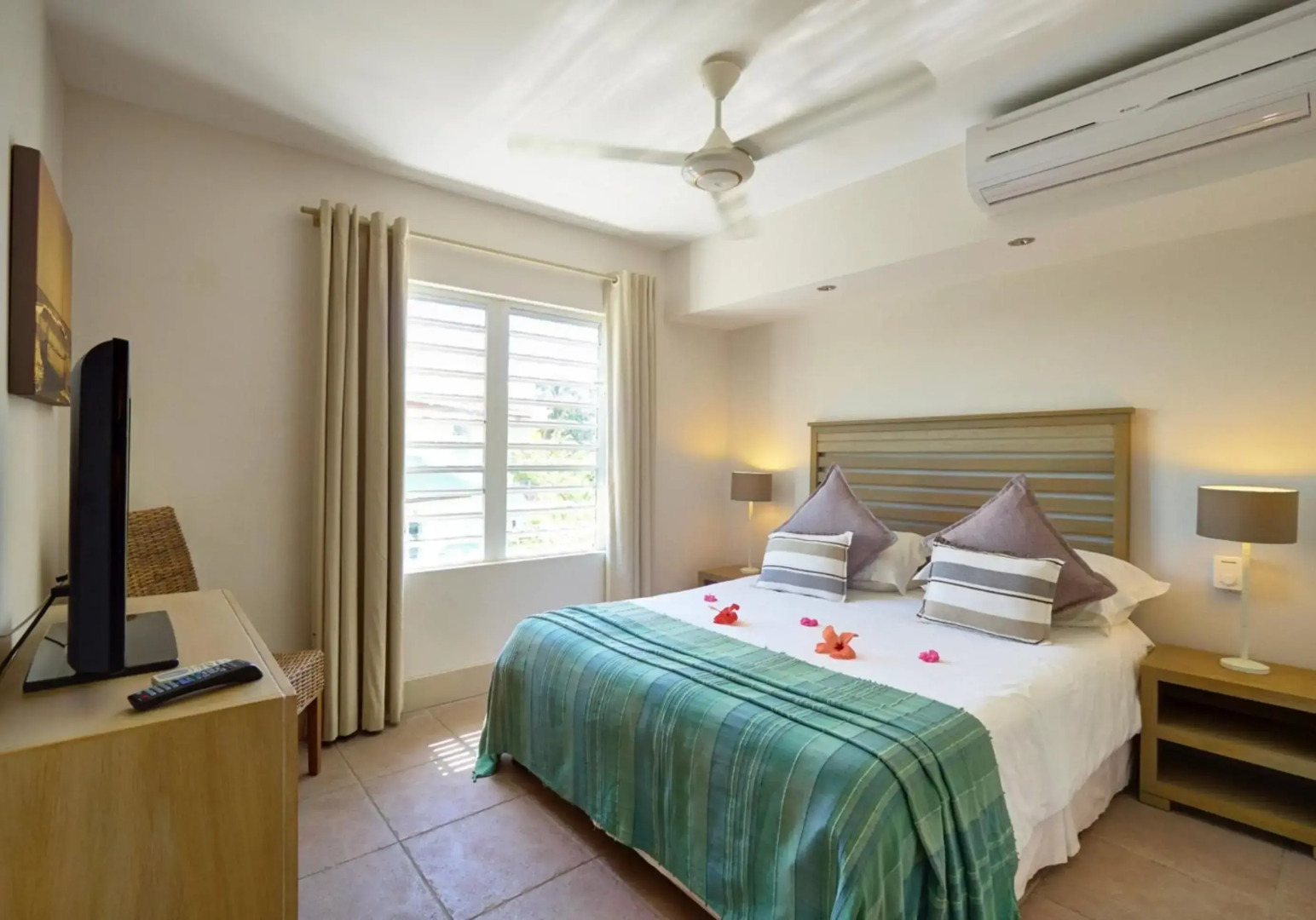 Cape Point Seafront Suites & Penthouse with LOV