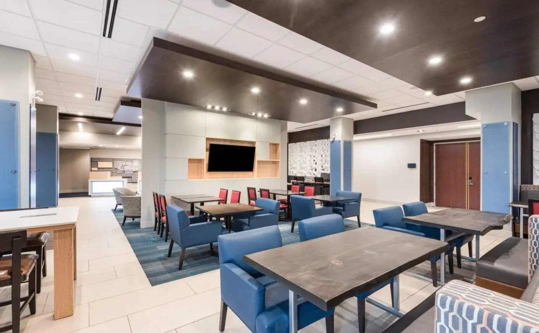 Holiday Inn Express & Suites Milton by IHG