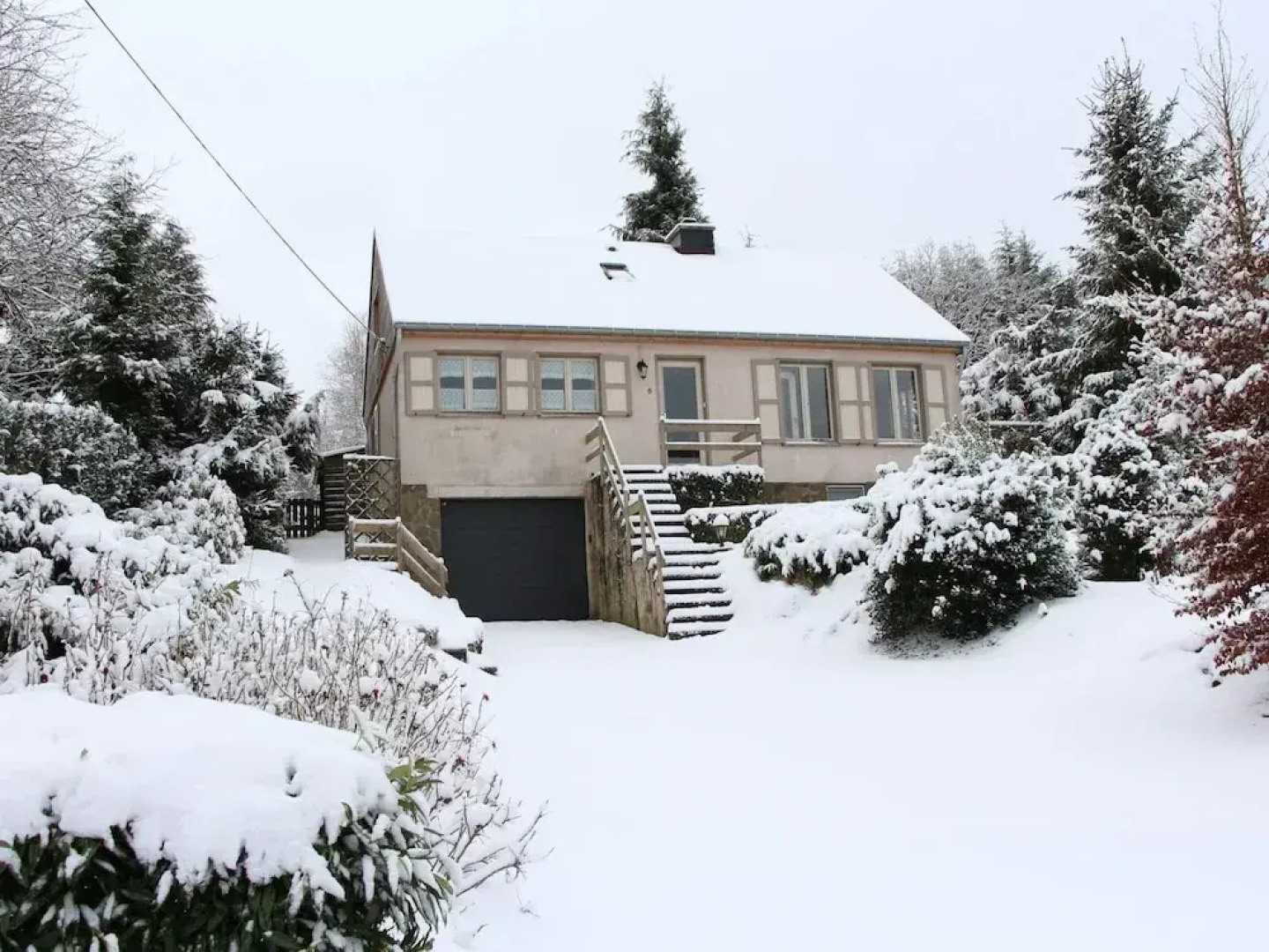 Family Retreat With Garden