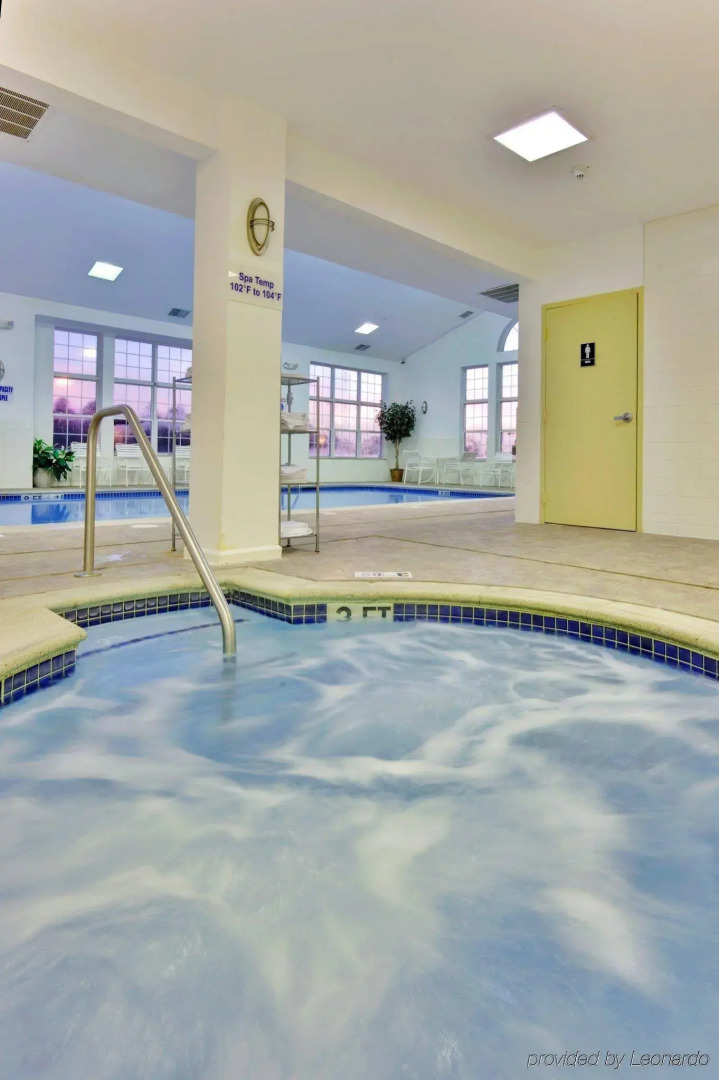 Holiday Inn Express Hotel & Suites Southfield - Detroit