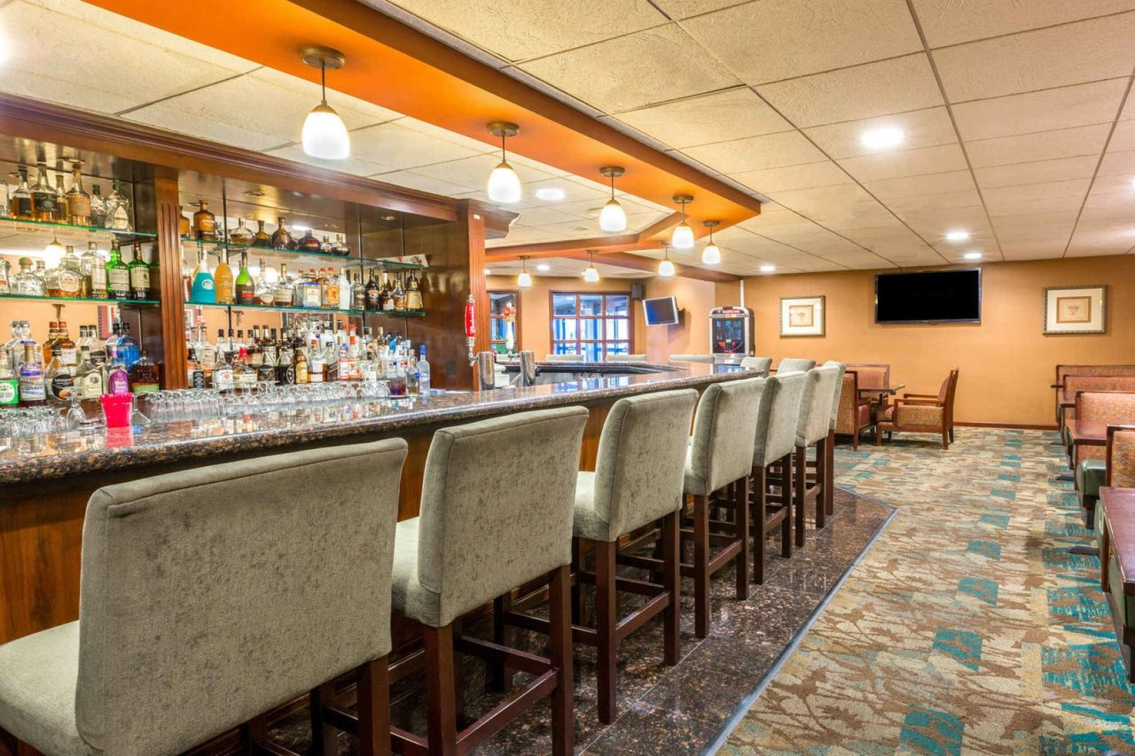 Wyndham Garden Hotel Newark Airport