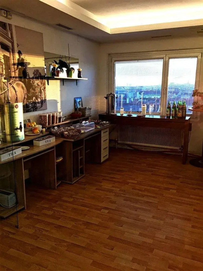 Tea Vienna City Hotel 