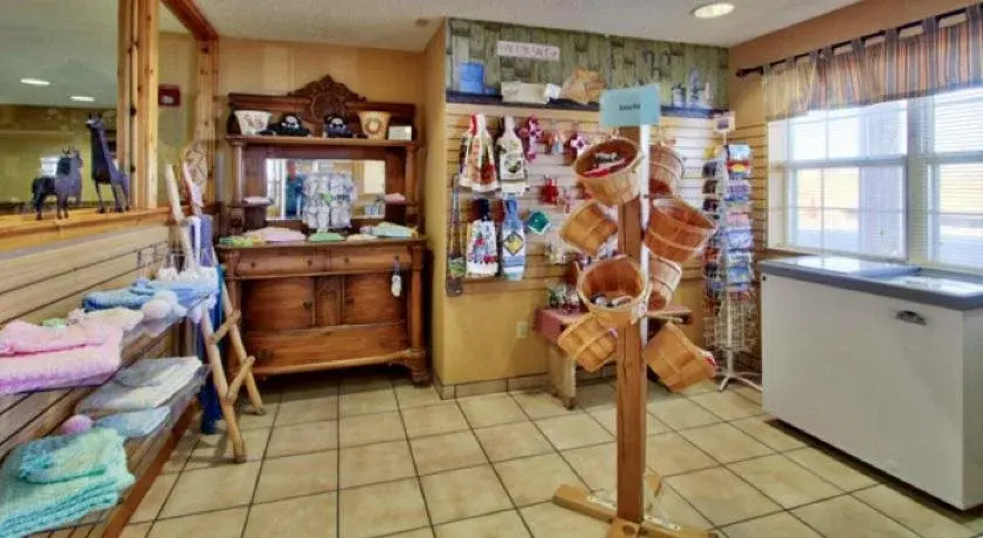 Western Skies Inn And Suites