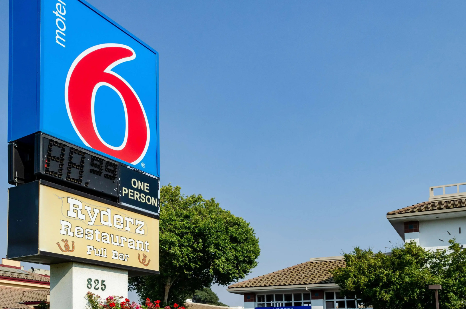 Motel 6 Oakdale, CA