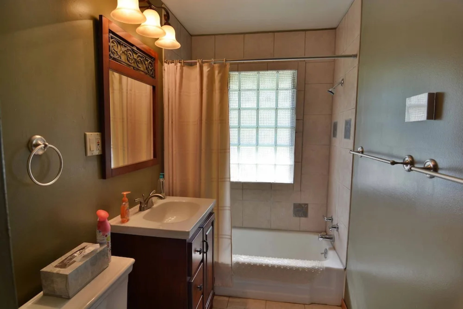 Tranquility Court 3 Bedrooms 1 Bathroom Condo