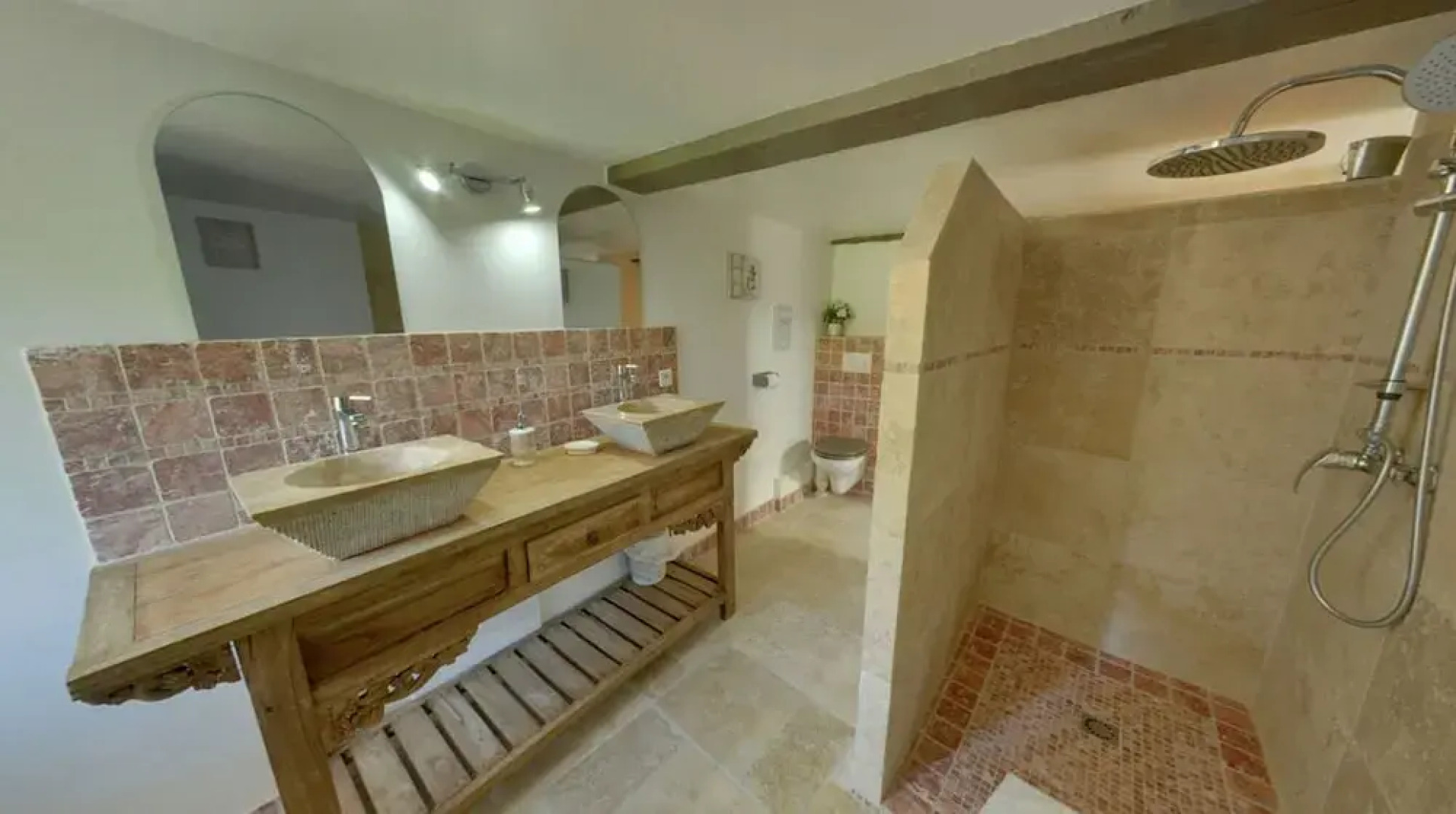 Le Mas des 5 Fontaines. Gite