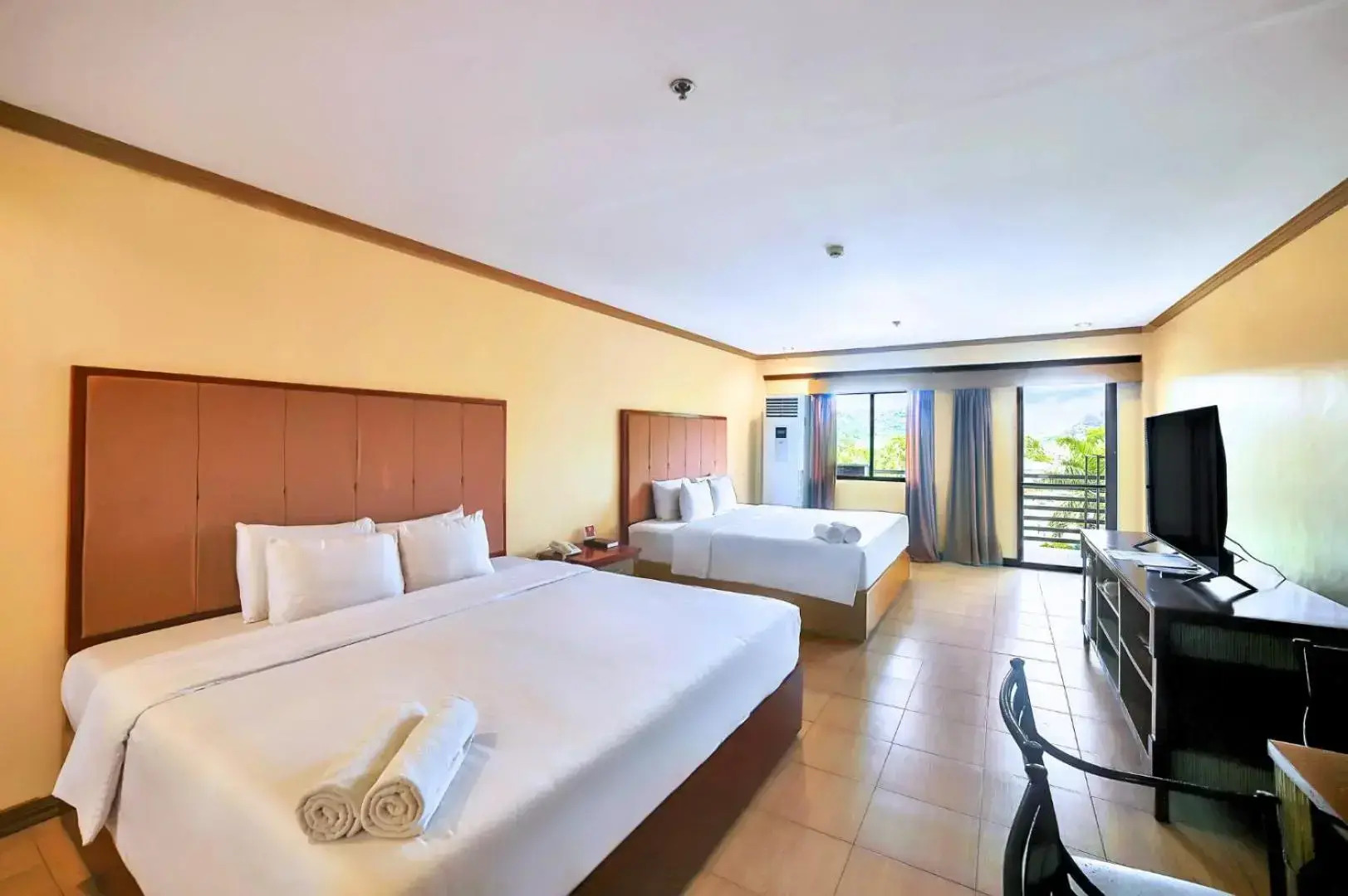 Whiterock Beach Hotel + Waterpark