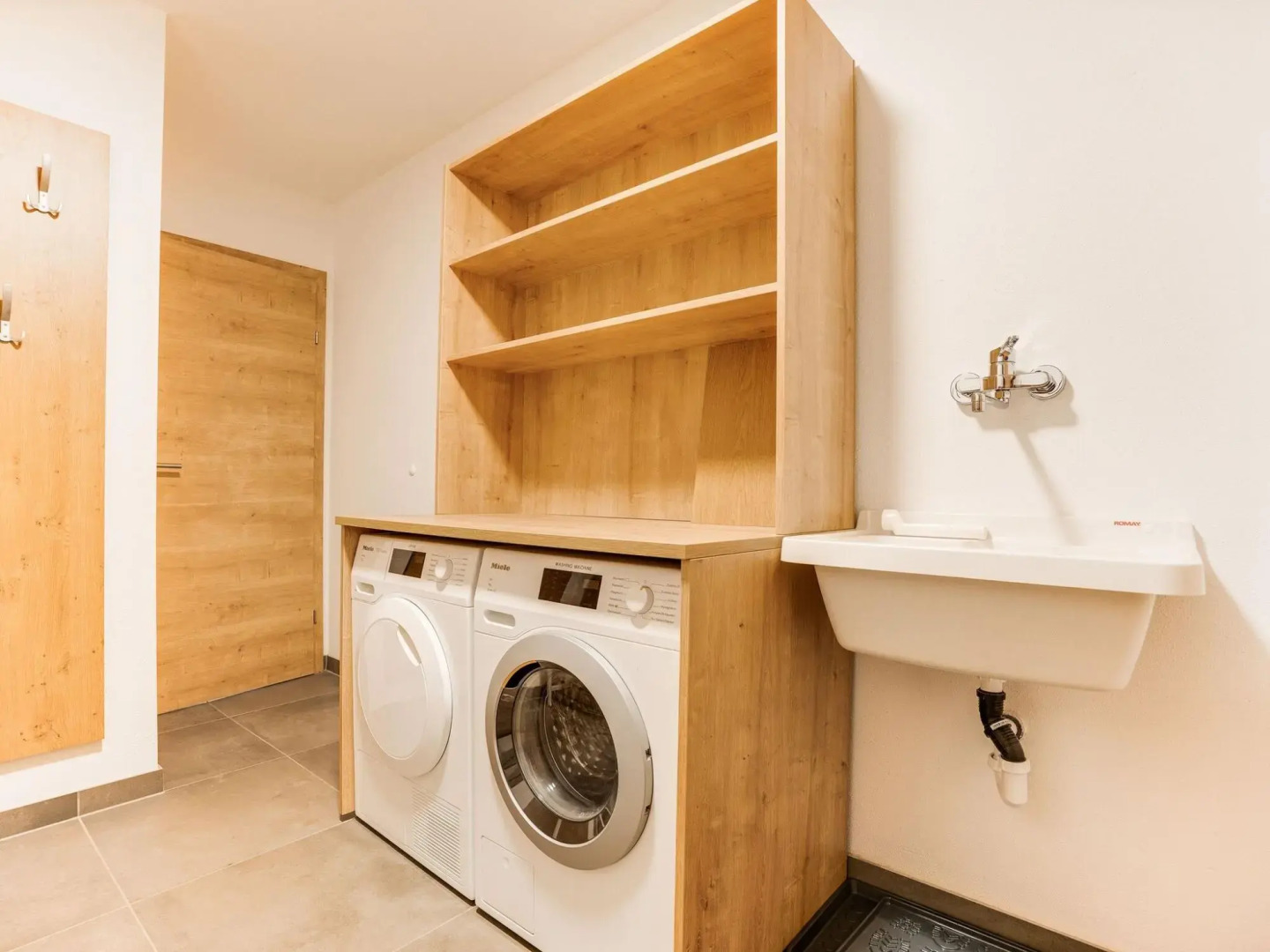 Luxurious Chalet With Sauna on Sunny Slopes in Mühlbach