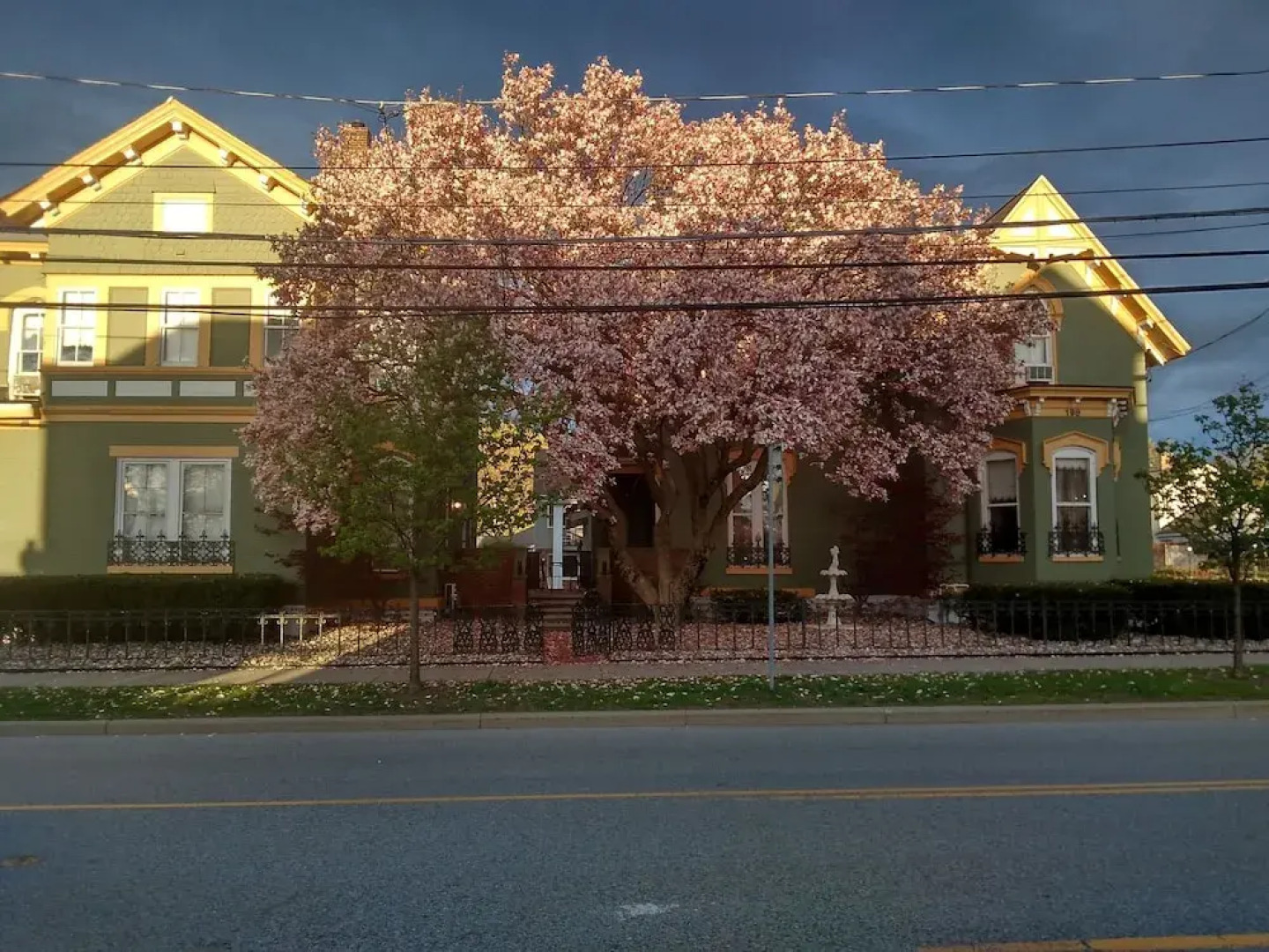 The Carriage House Inn