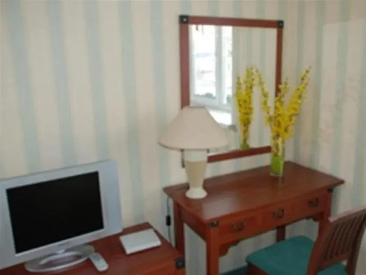 Элит Кроус Яхт-Клуб 