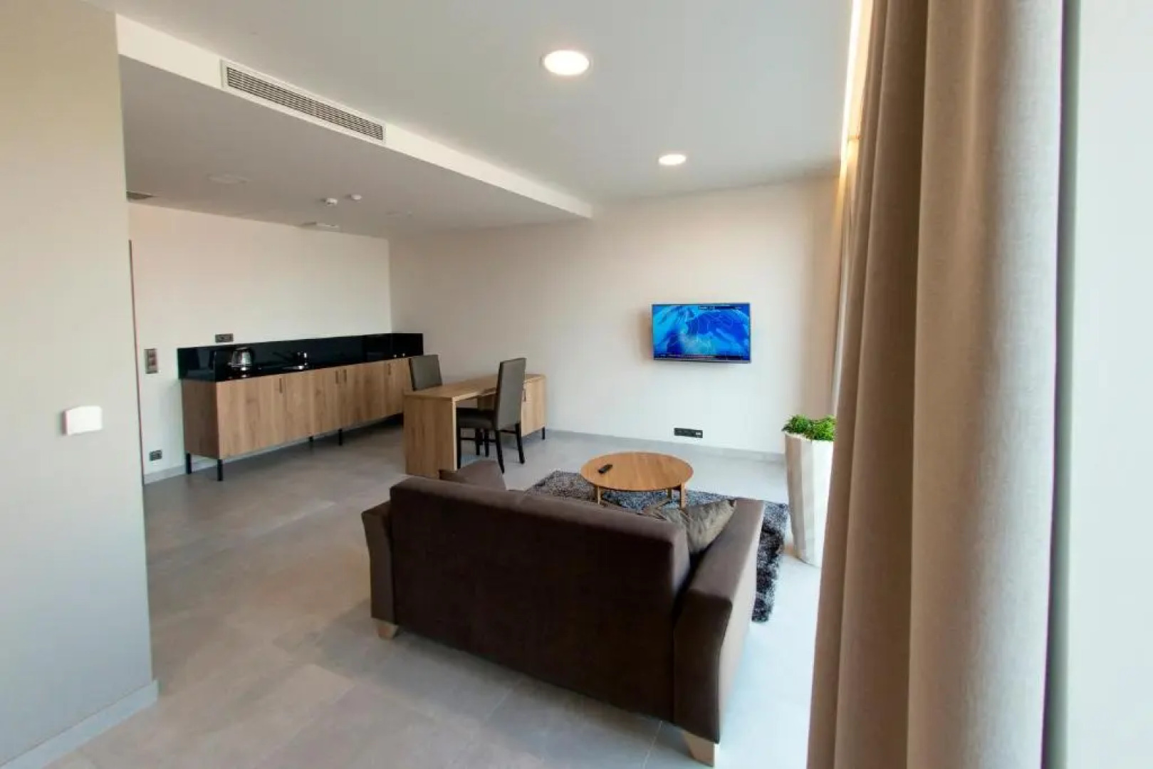 MG Restaurace/Luxury Apartments