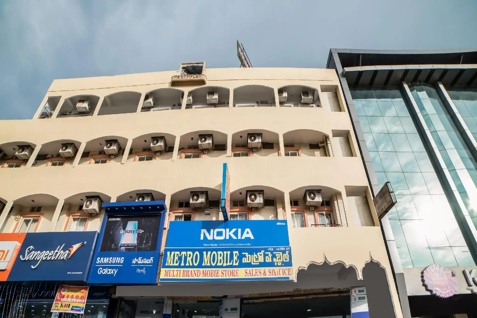 OYO 29087 Hotel Golden Pride