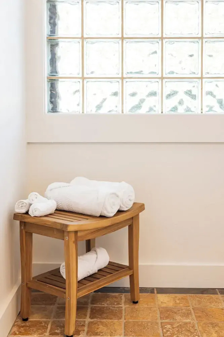 The Historic Schoolhouse Inn