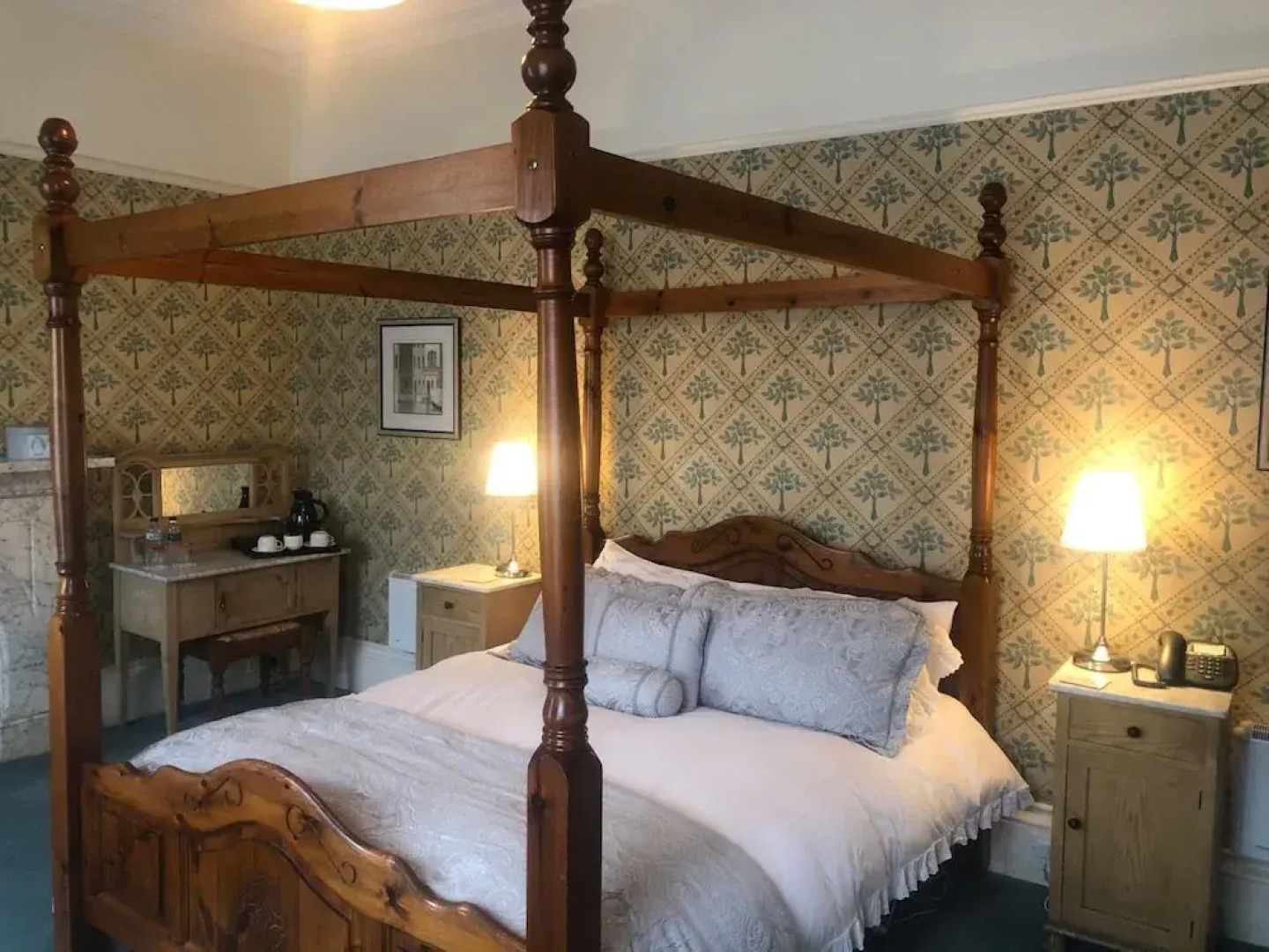 Dufferin Coaching Inn & Hall