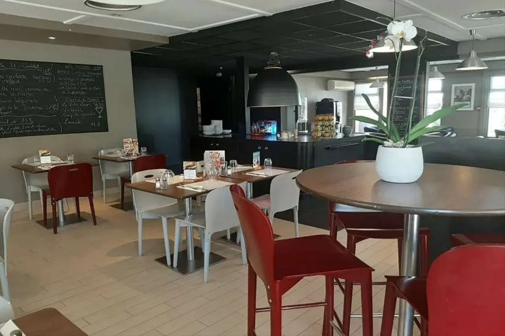 Kyriad Direct Montpellier St Jean de Vedas – La Peyrière