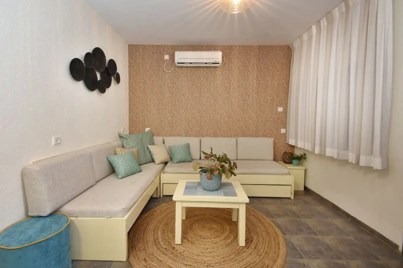 Accommodation Units The Mansion Had Nes