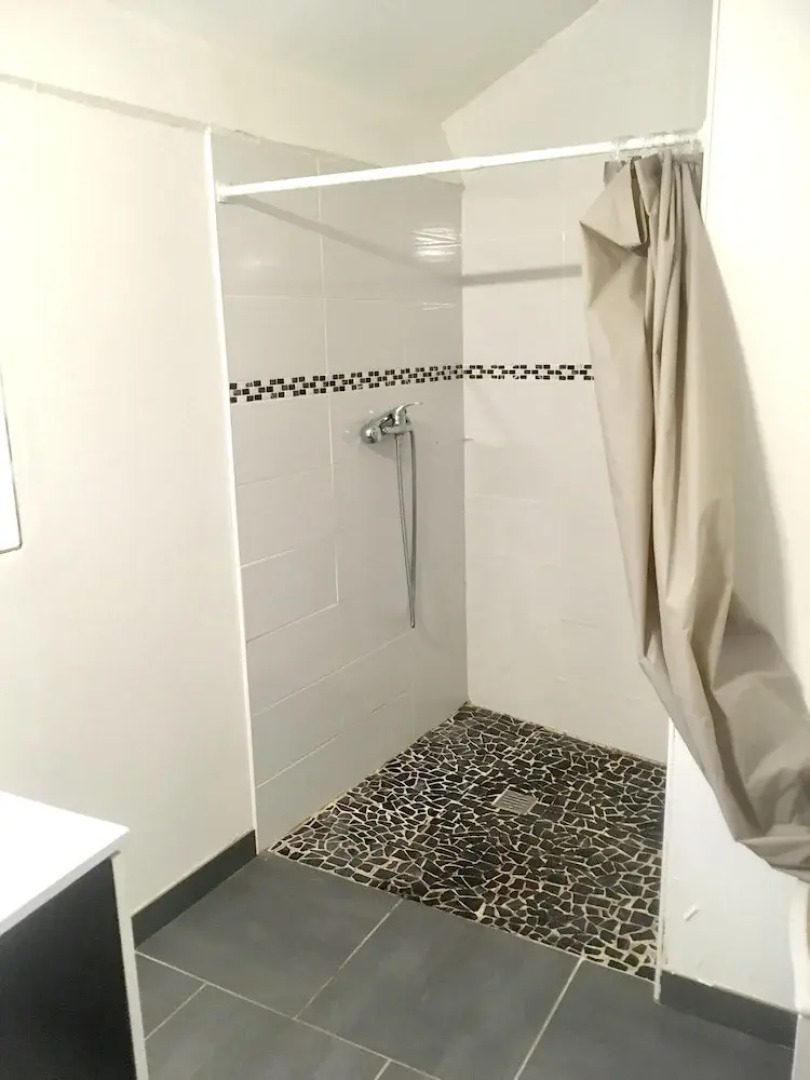 House With 2 Bedrooms in Octon, With Wifi