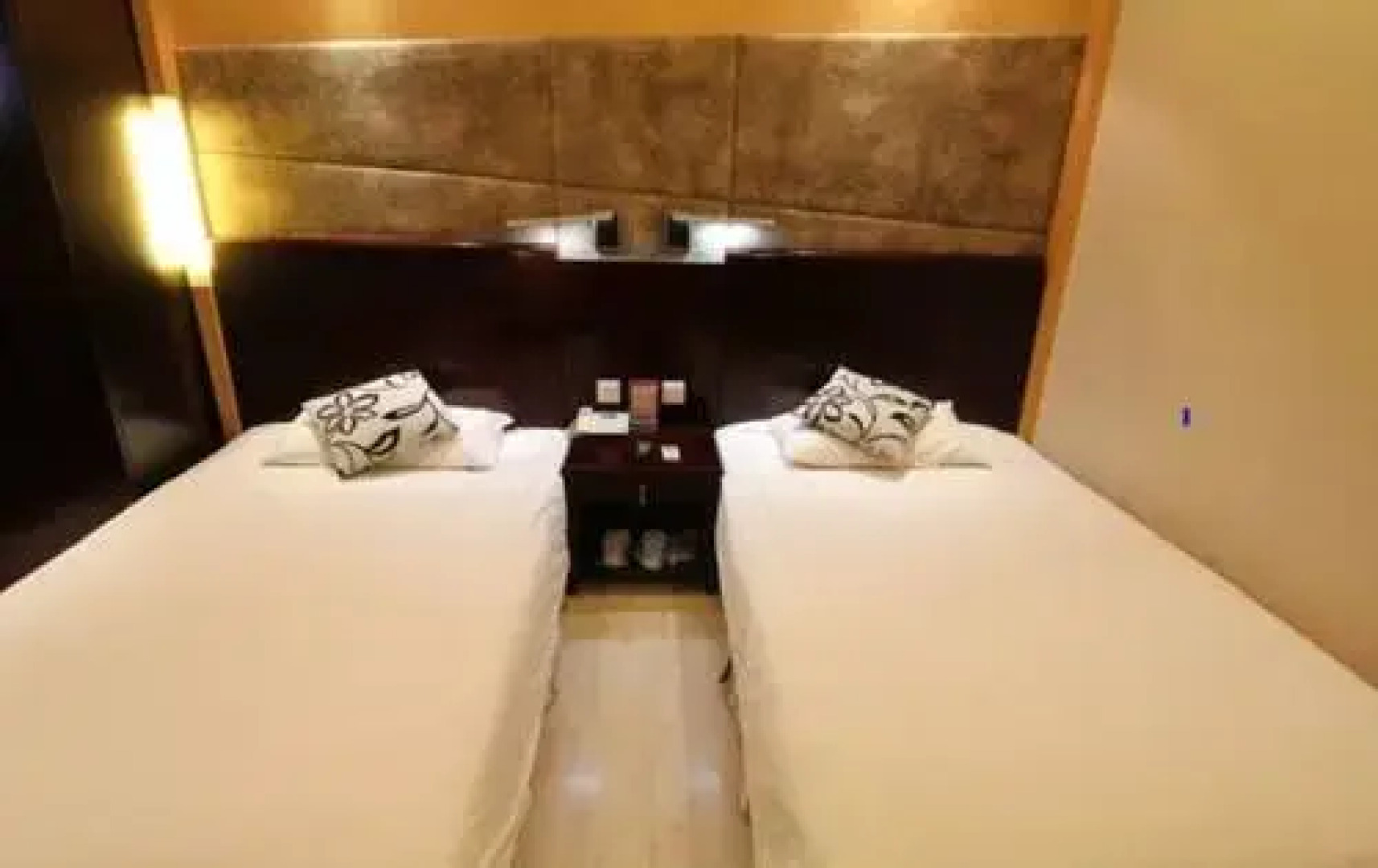 Shiweitian Holiday Hotel