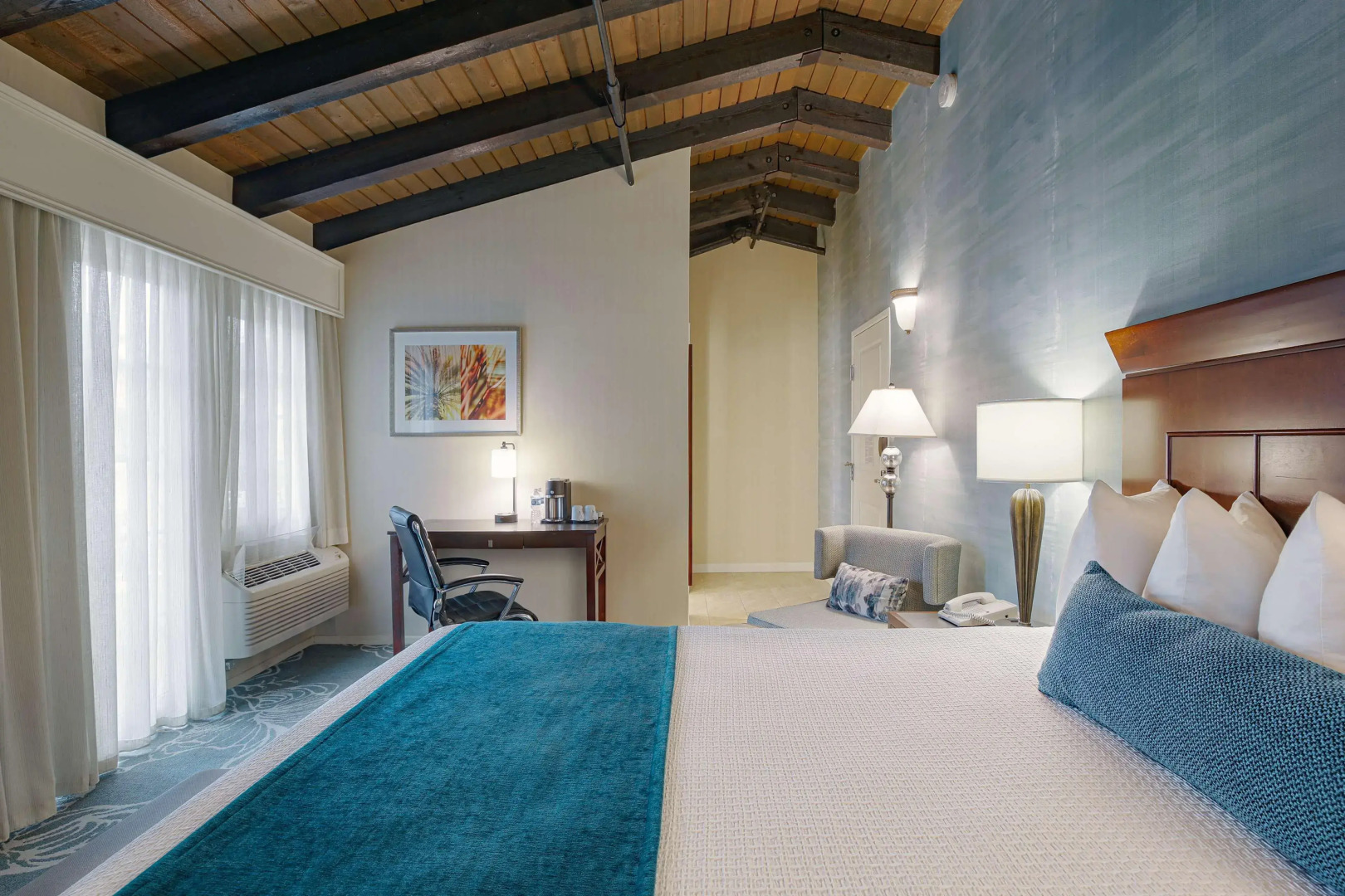 Best Western Plus Carpinteria Inn