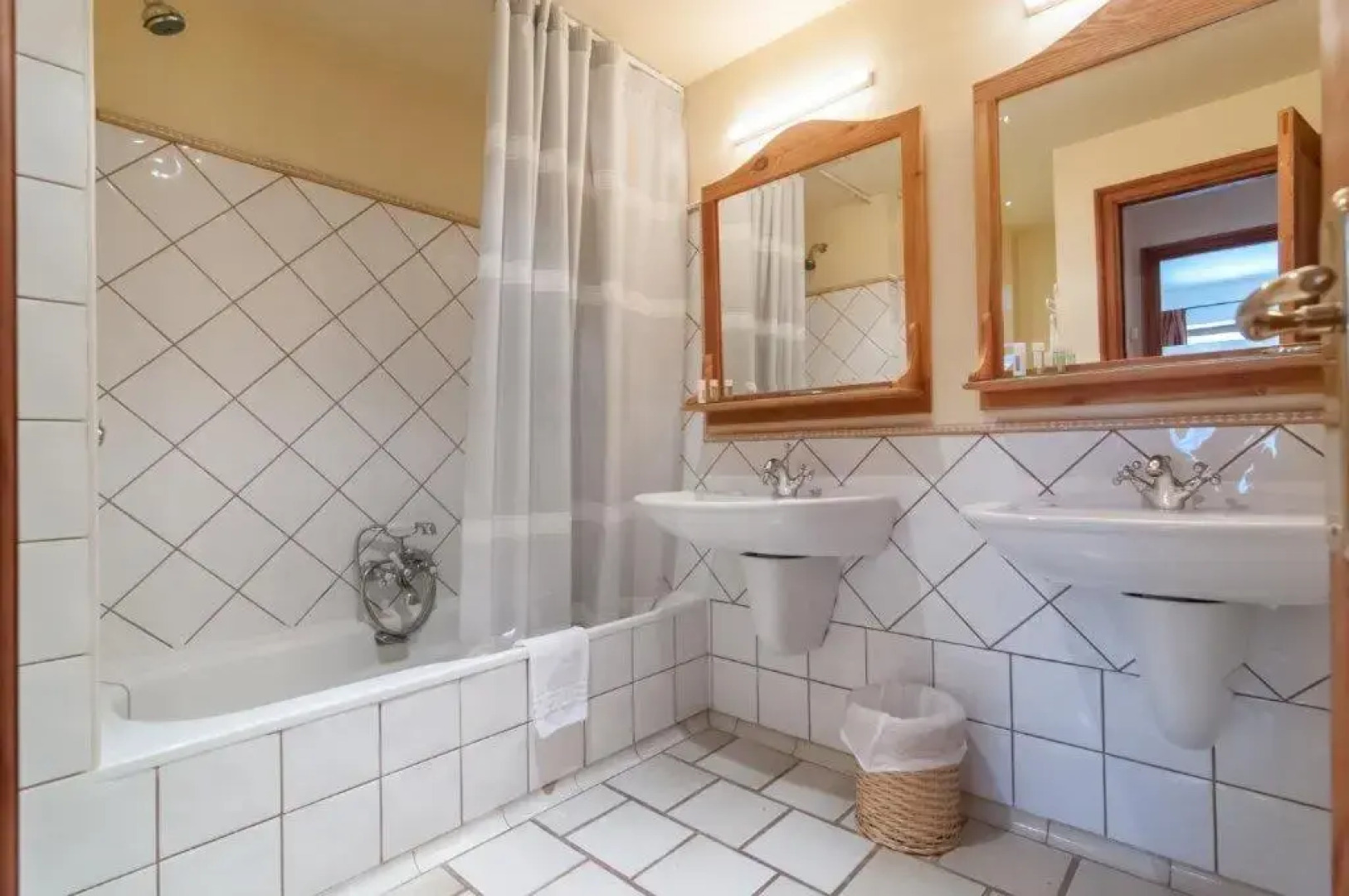 Hotel y Apartamentos Vilagaros