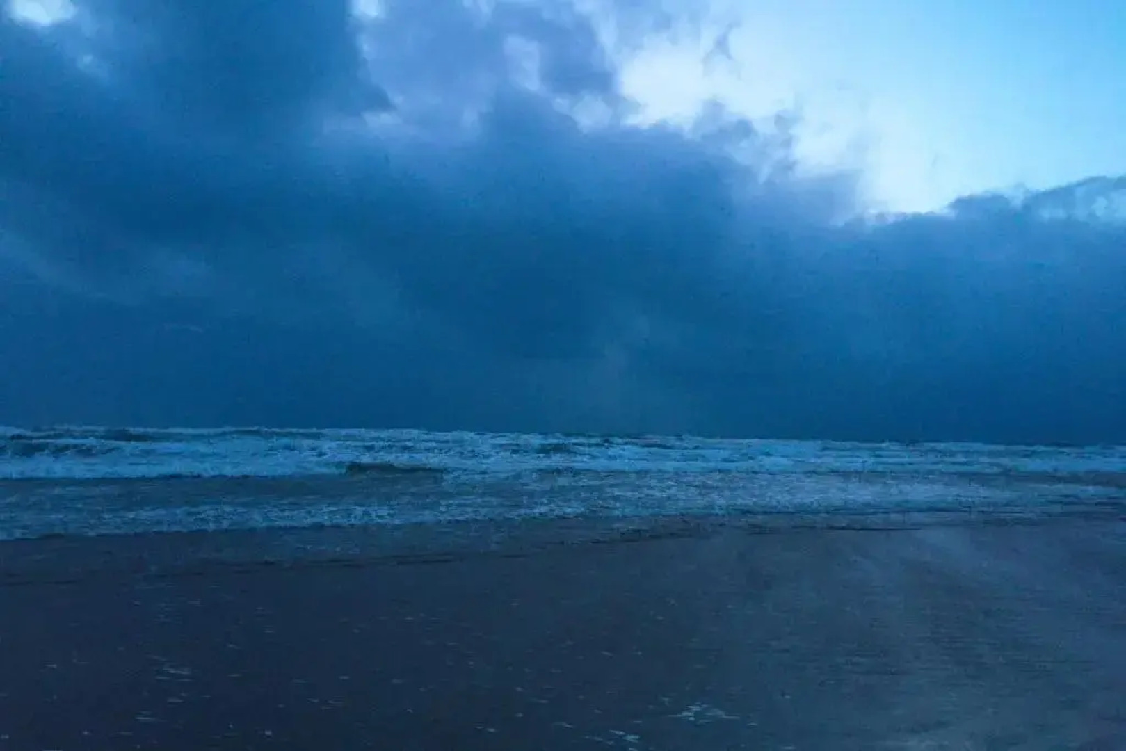 Grand top floor apartment in the Royal Bank House