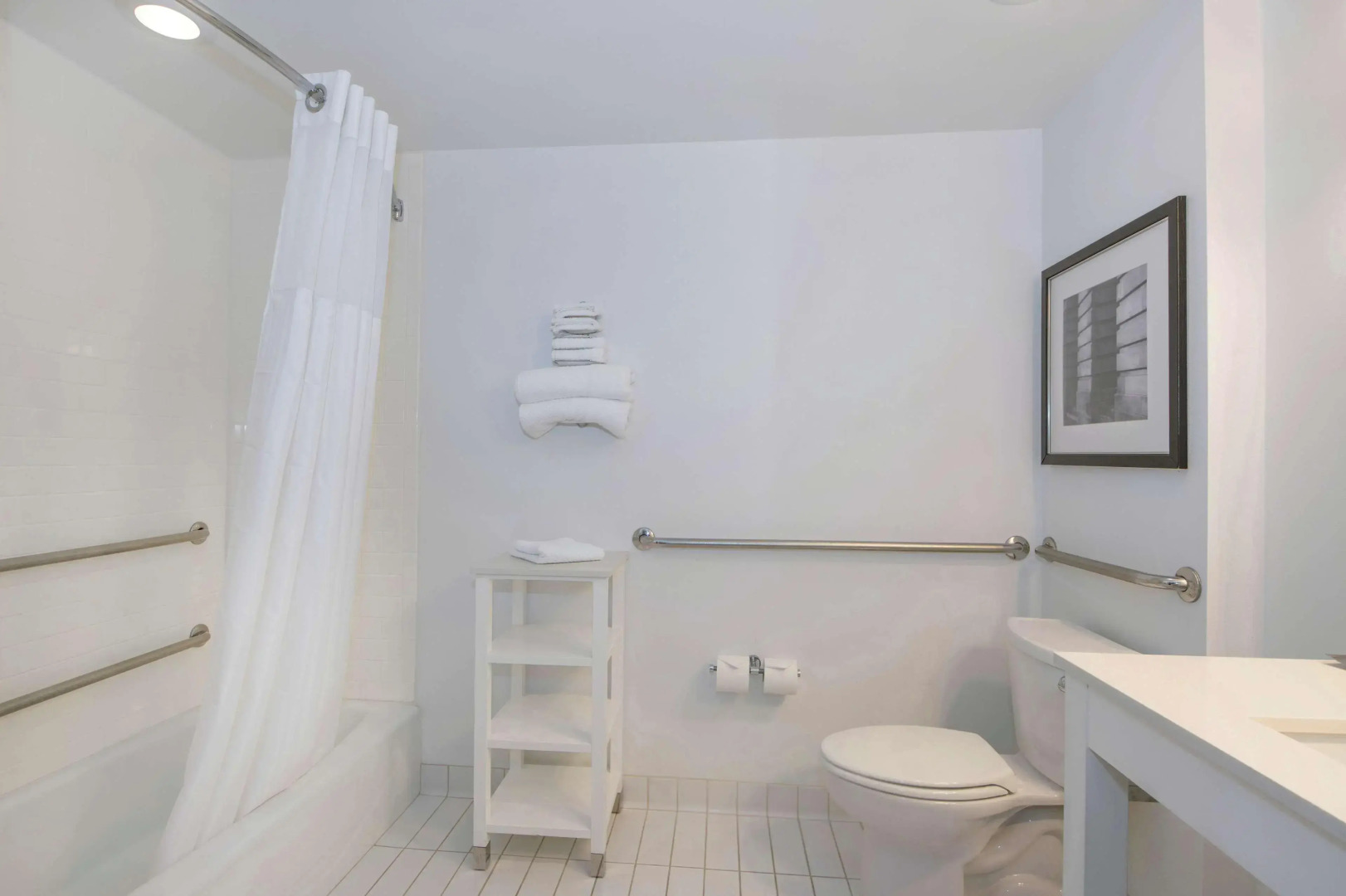 DoubleTree by Hilton Raleigh - Cary