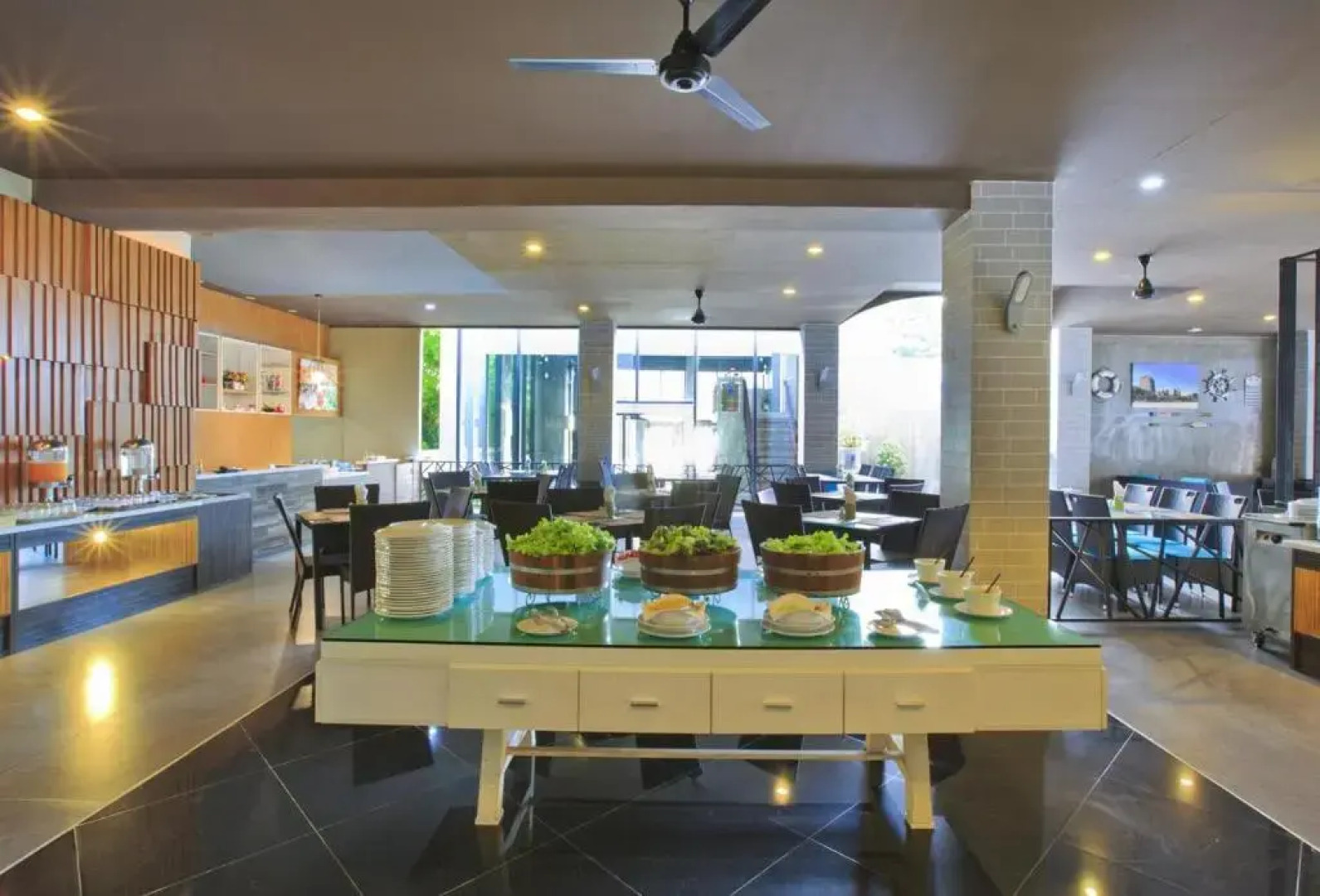 Blue Wave on the Beach 1208