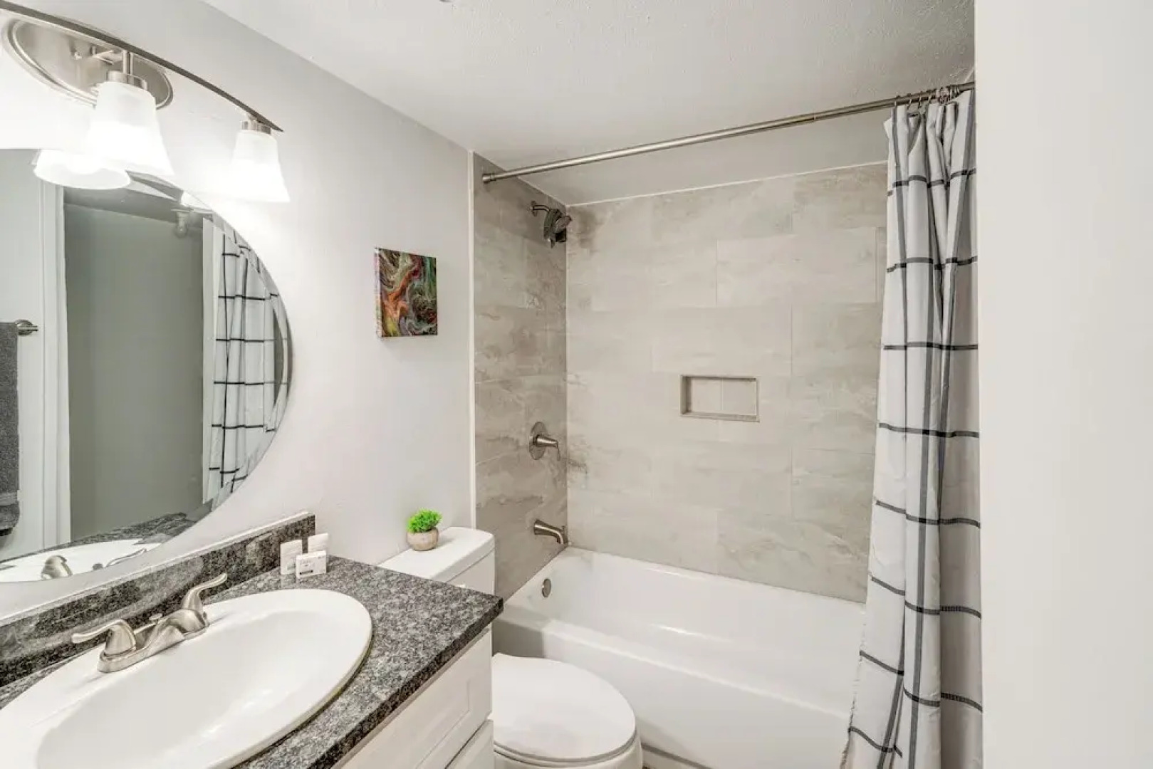 Game Room & Pool: Family Home in The Colony!