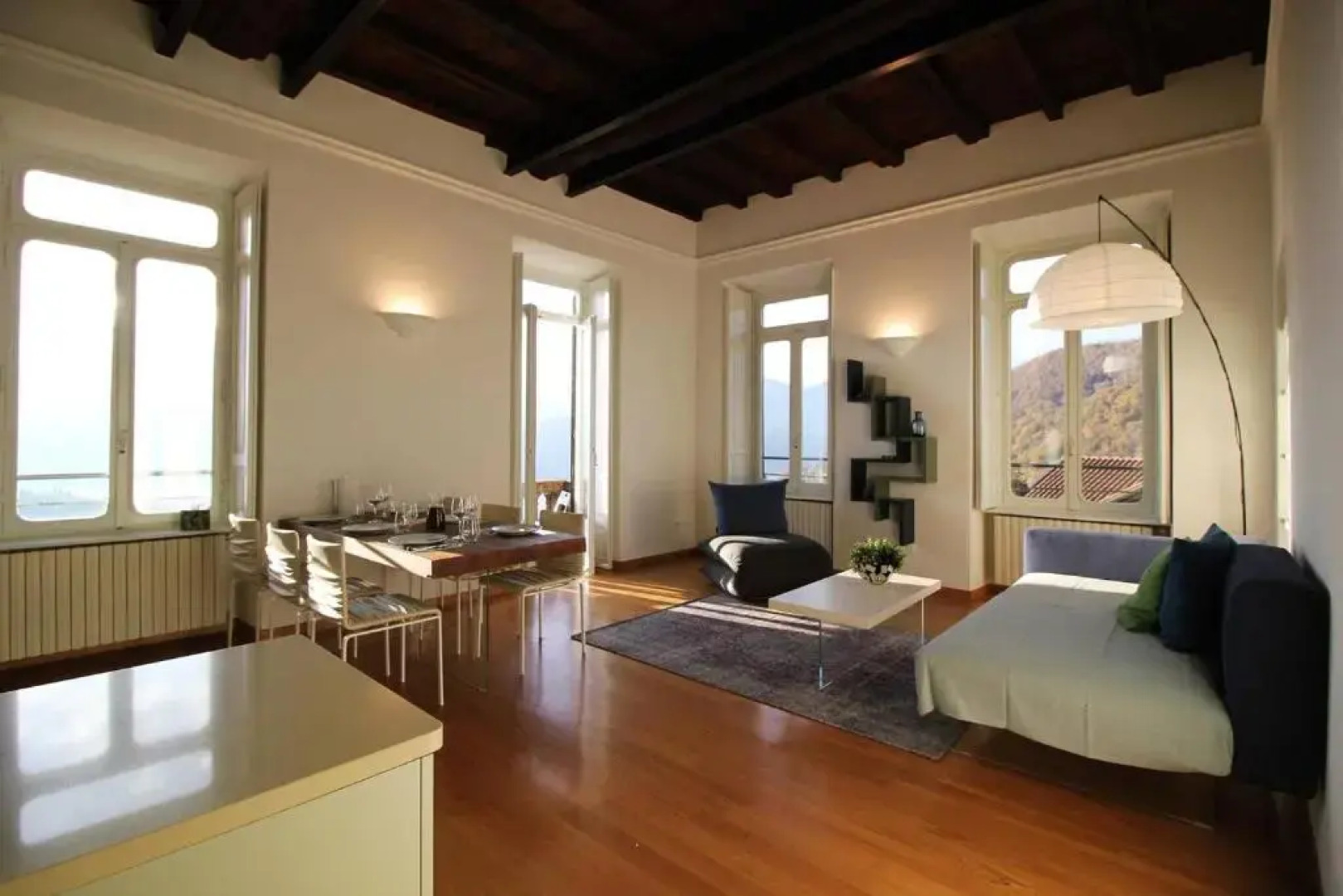 Bellavista Prestigious Apartment With Lake View