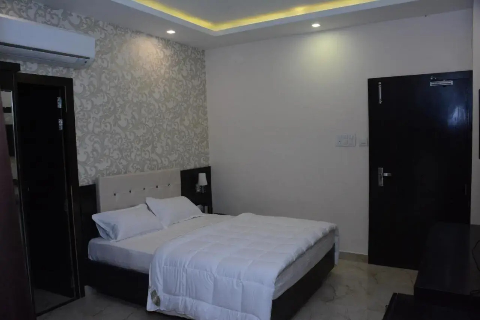 Hotel Khatana Palace