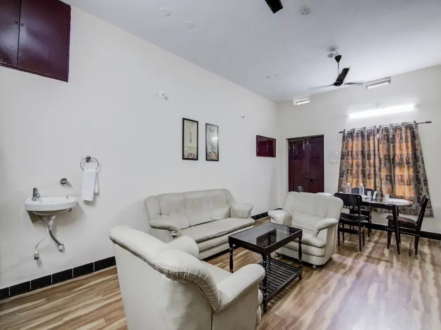 OYO 15394 Sunrise Villas