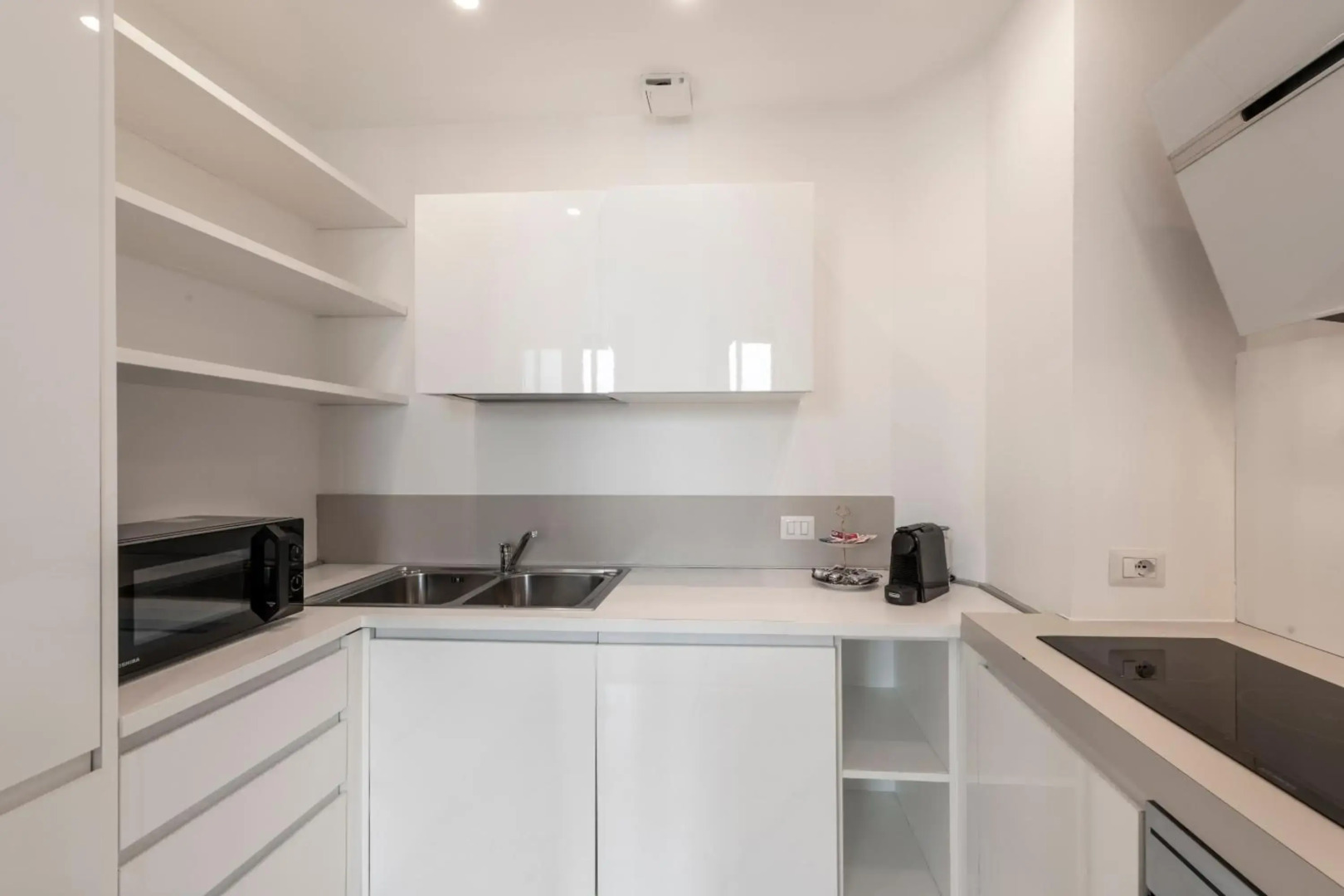 Milan Royal Suites & Luxury Apartments